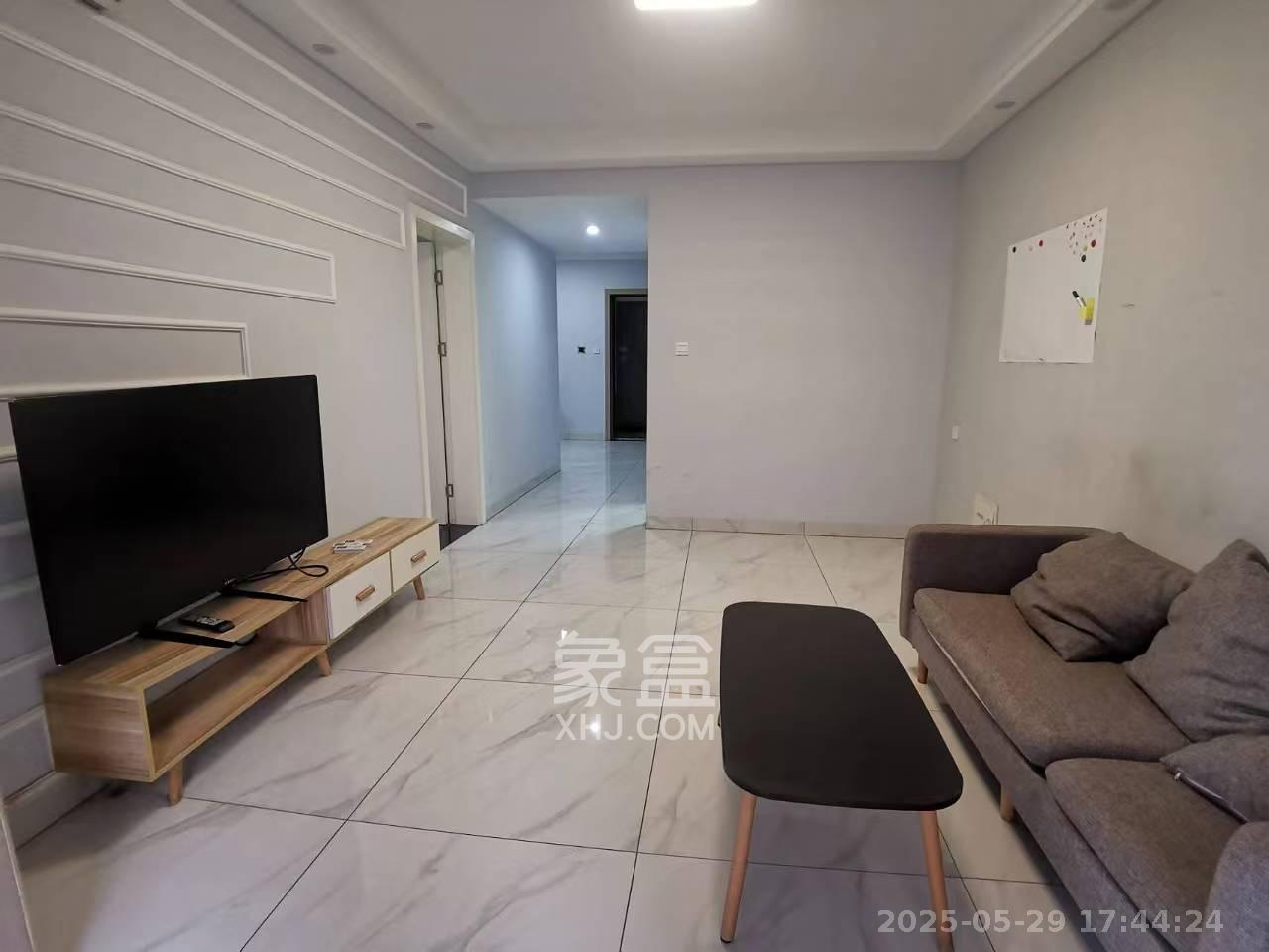 三一街区  3室2厅1卫   1600.00元/月室内图