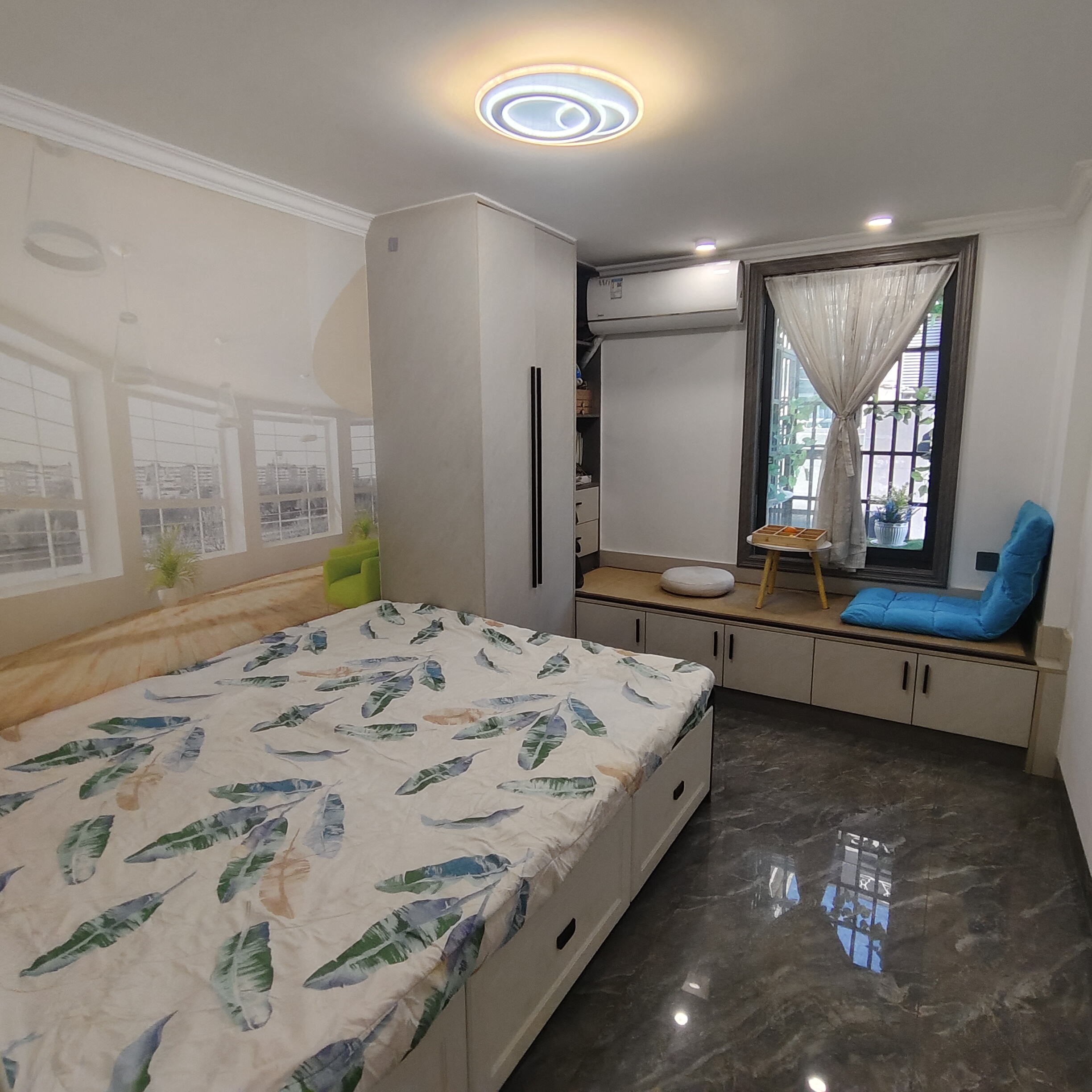 桃花缘  4室2厅2卫   95.00万 桃花缘  4室2厅2卫   95.00万室内图