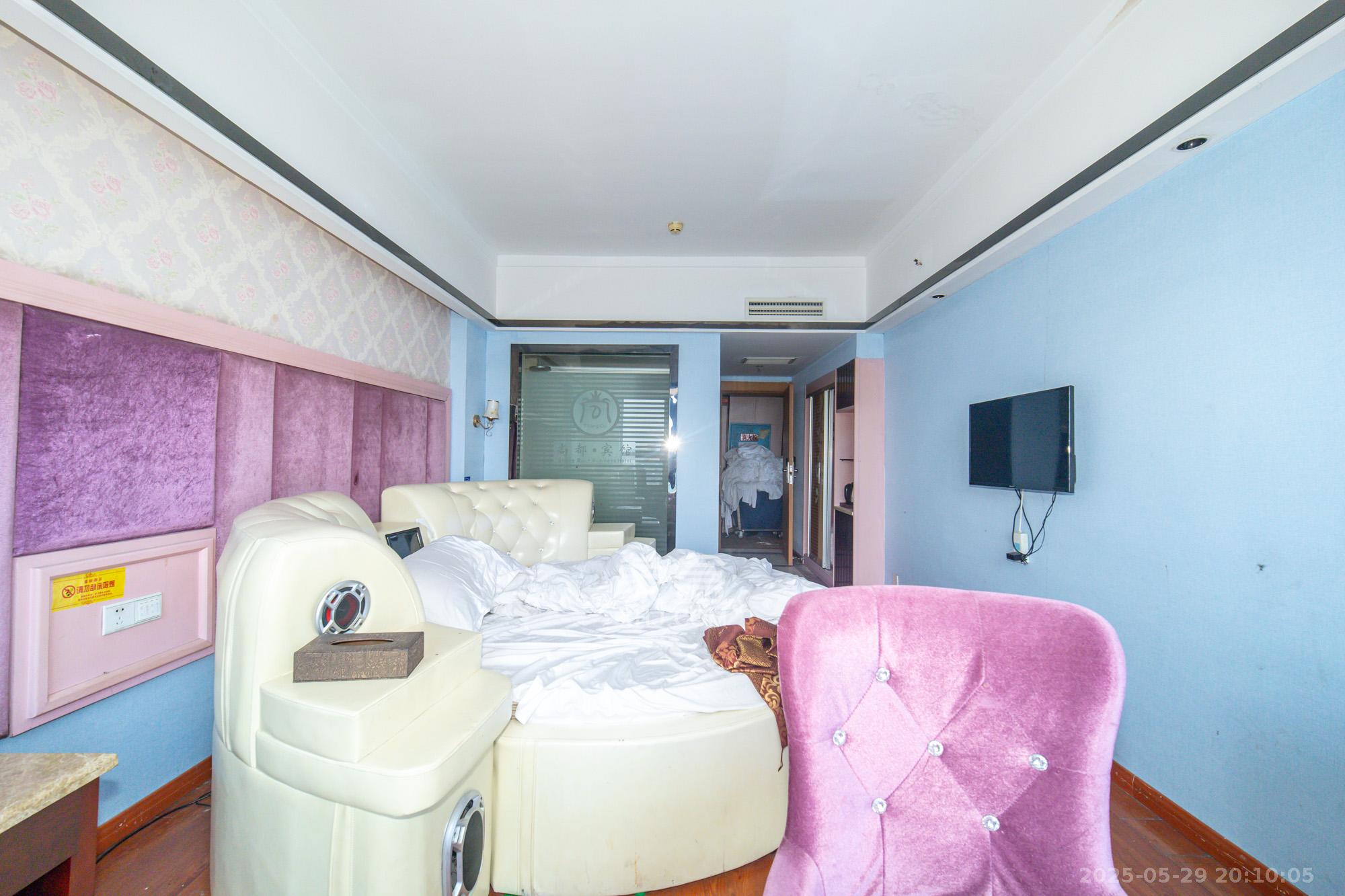 尚都花园城 1室1厅1卫 21.8万 尚都花园城 1室1厅1卫 21.8万客厅