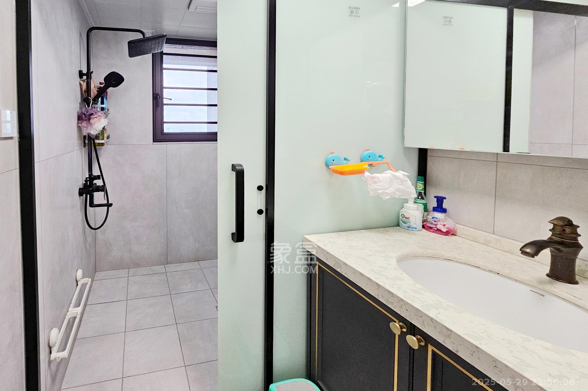 明昇壹城(明昇时代广场)二期  4室2厅2卫    223.0万 明昇壹城(明昇时代广场)二期  4室2厅2卫    223.0万卫生间