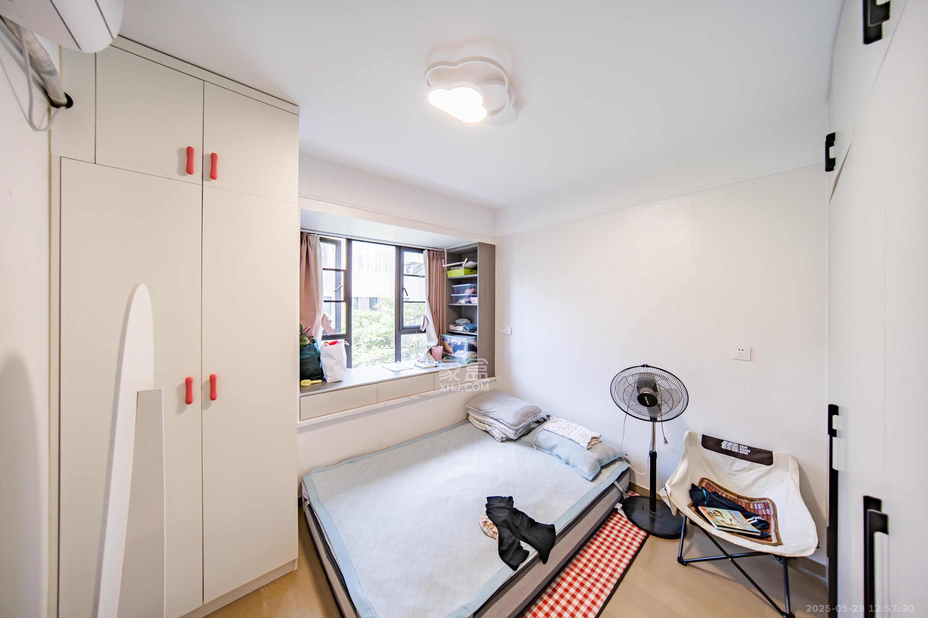 城发恒伟星雅韵(恒伟星辉苑)  4室2厅2卫    202.0万 城发恒伟星雅韵(恒伟星辉苑)  4室2厅2卫    202.0万卧室