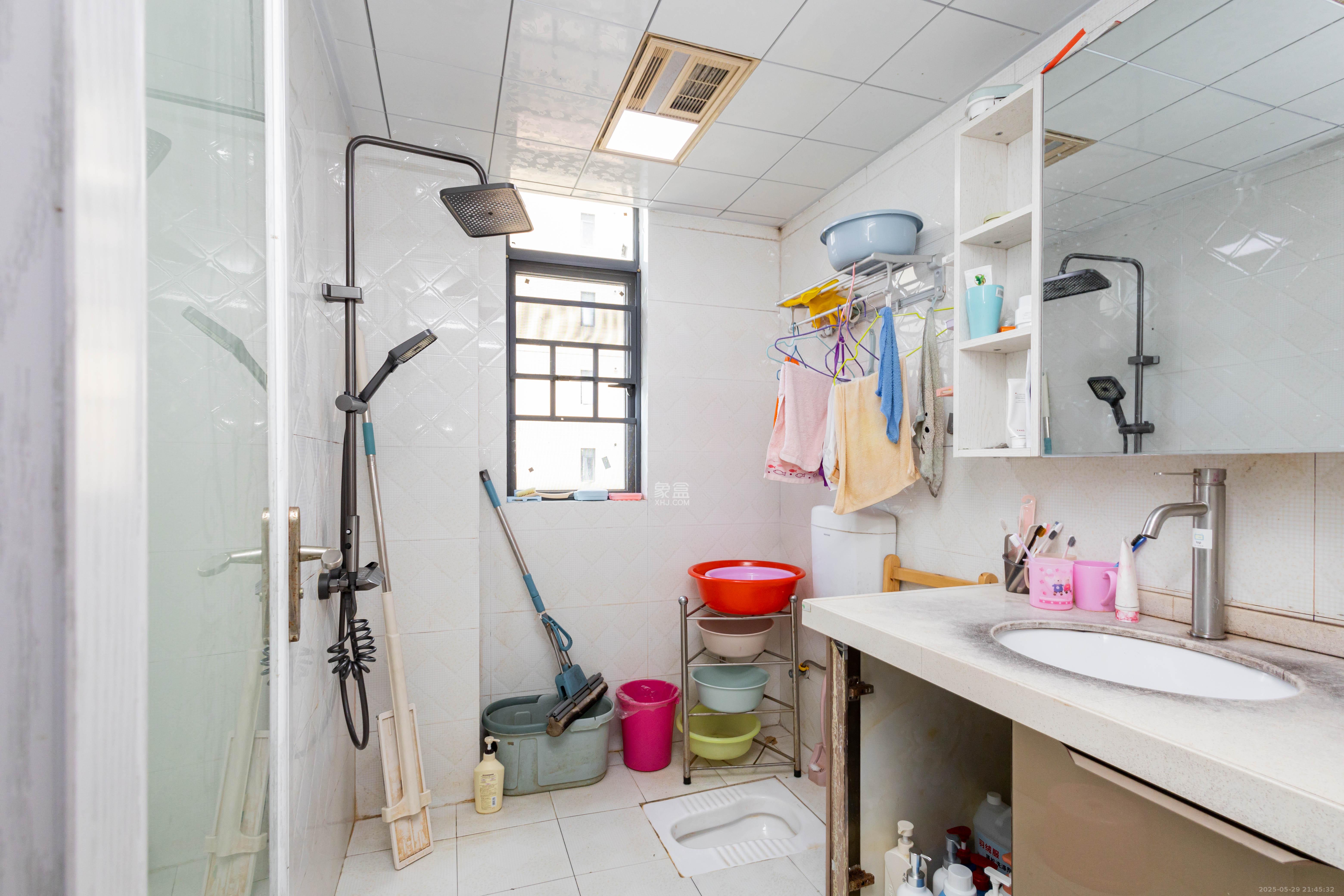 中国铁建国际城二期  3室2厅1卫    48.0万 中国铁建国际城二期  3室2厅1卫    48.0万卫生间