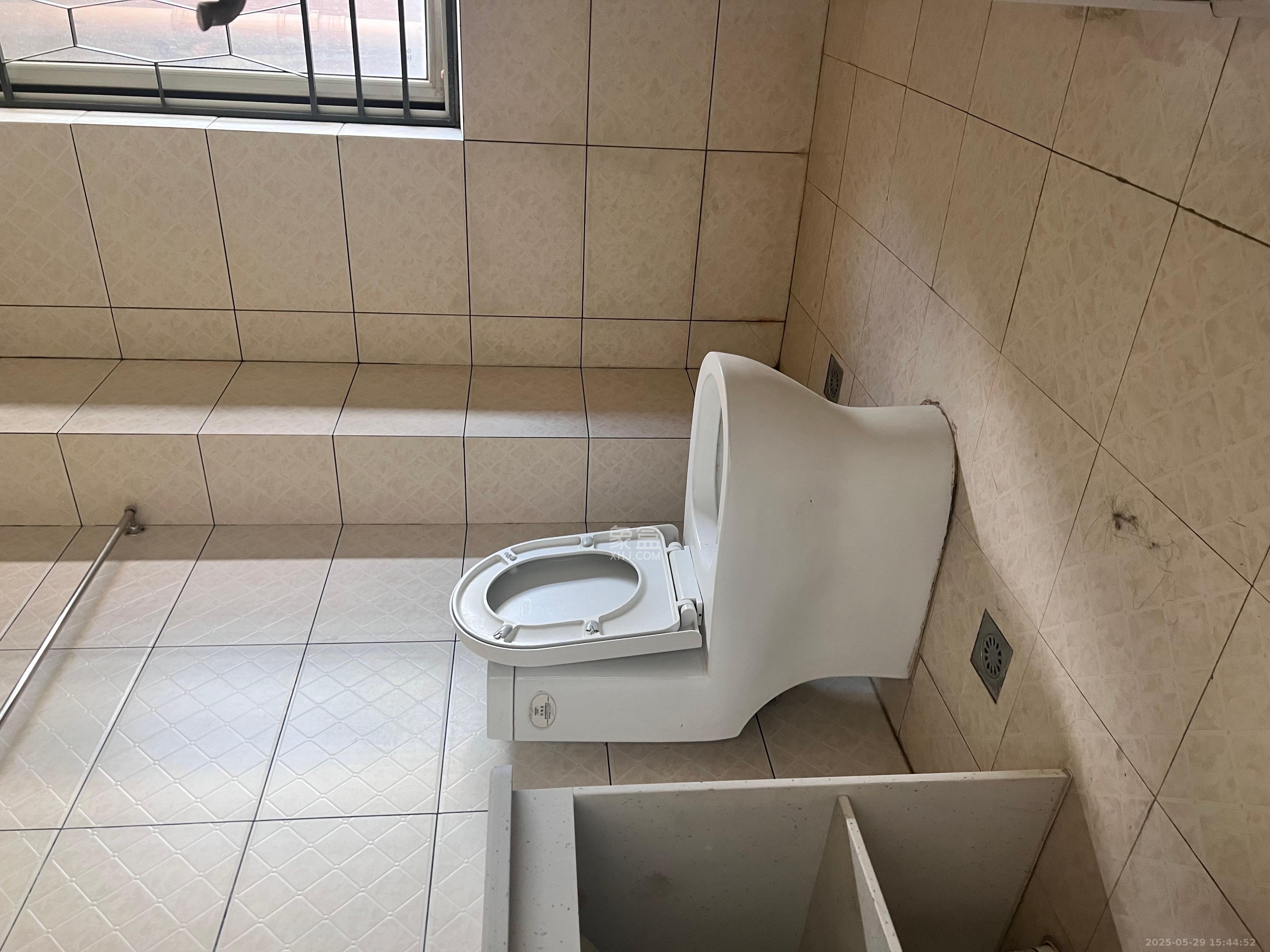 五矿万境水岸一期（万境水岸嘉苑）  3室2厅1卫   2000.00元/月室内图