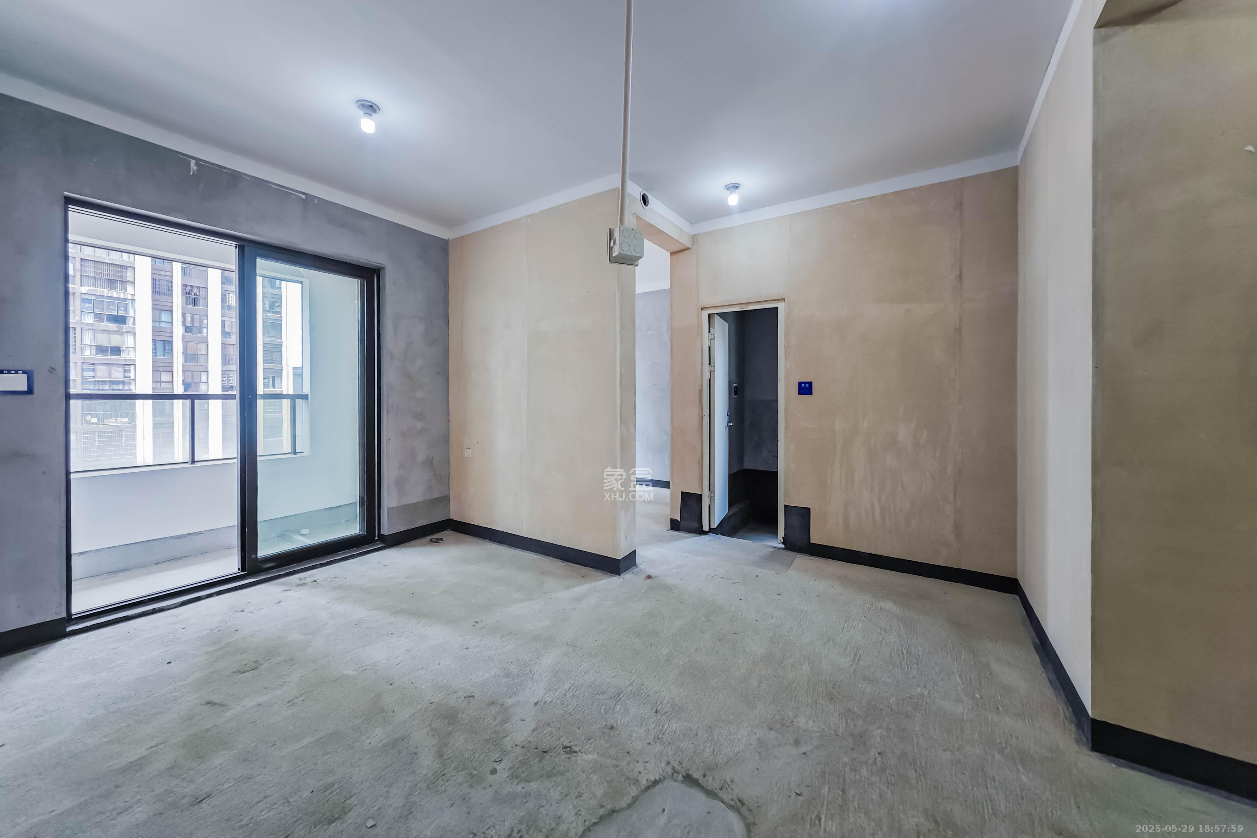建发玖洲观澜  4室2厅2卫   238.00万其他