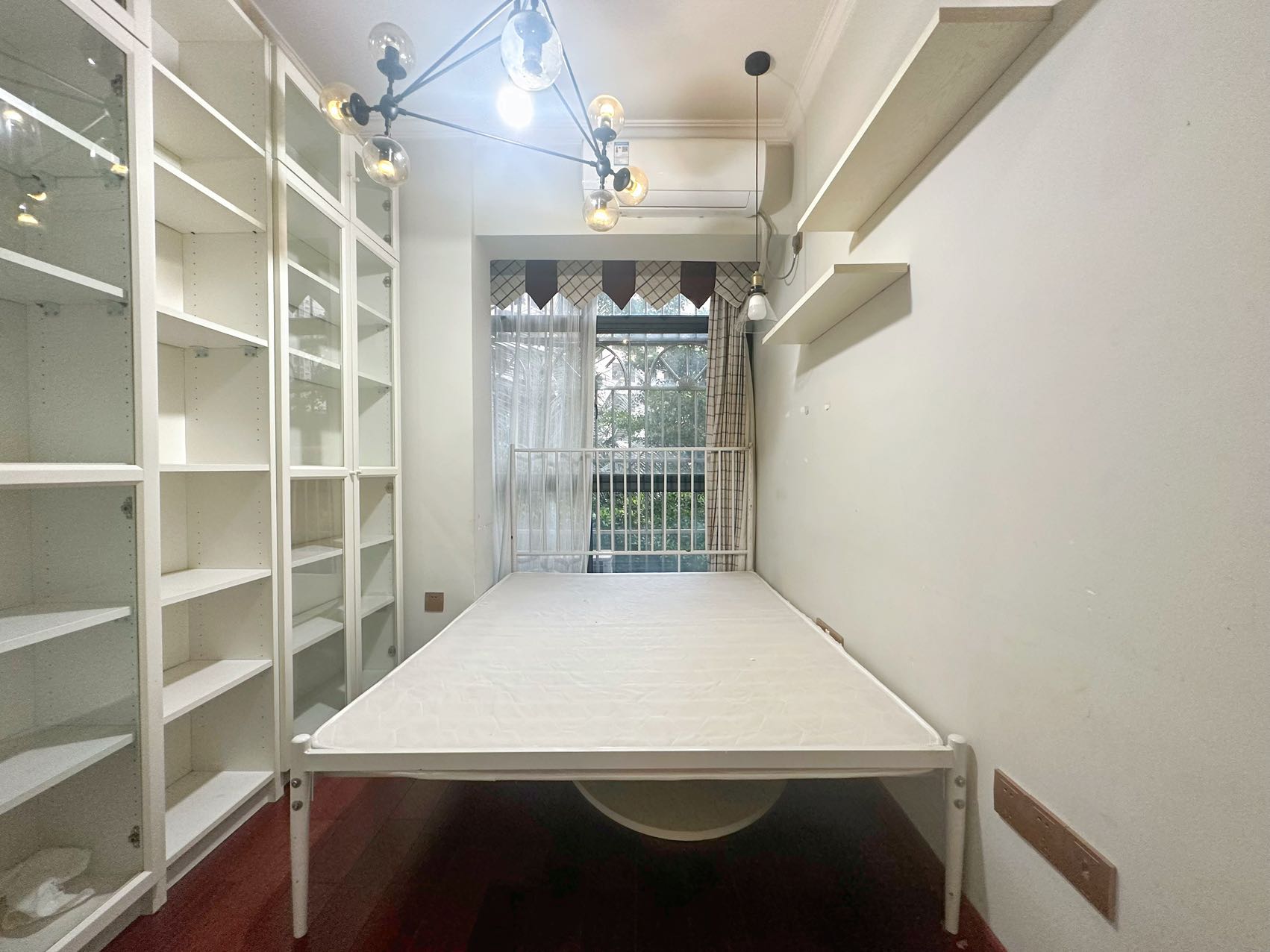 正大豪庭 3室2厅1卫 160.0万 正大豪庭 3室2厅1卫 160.0万客厅