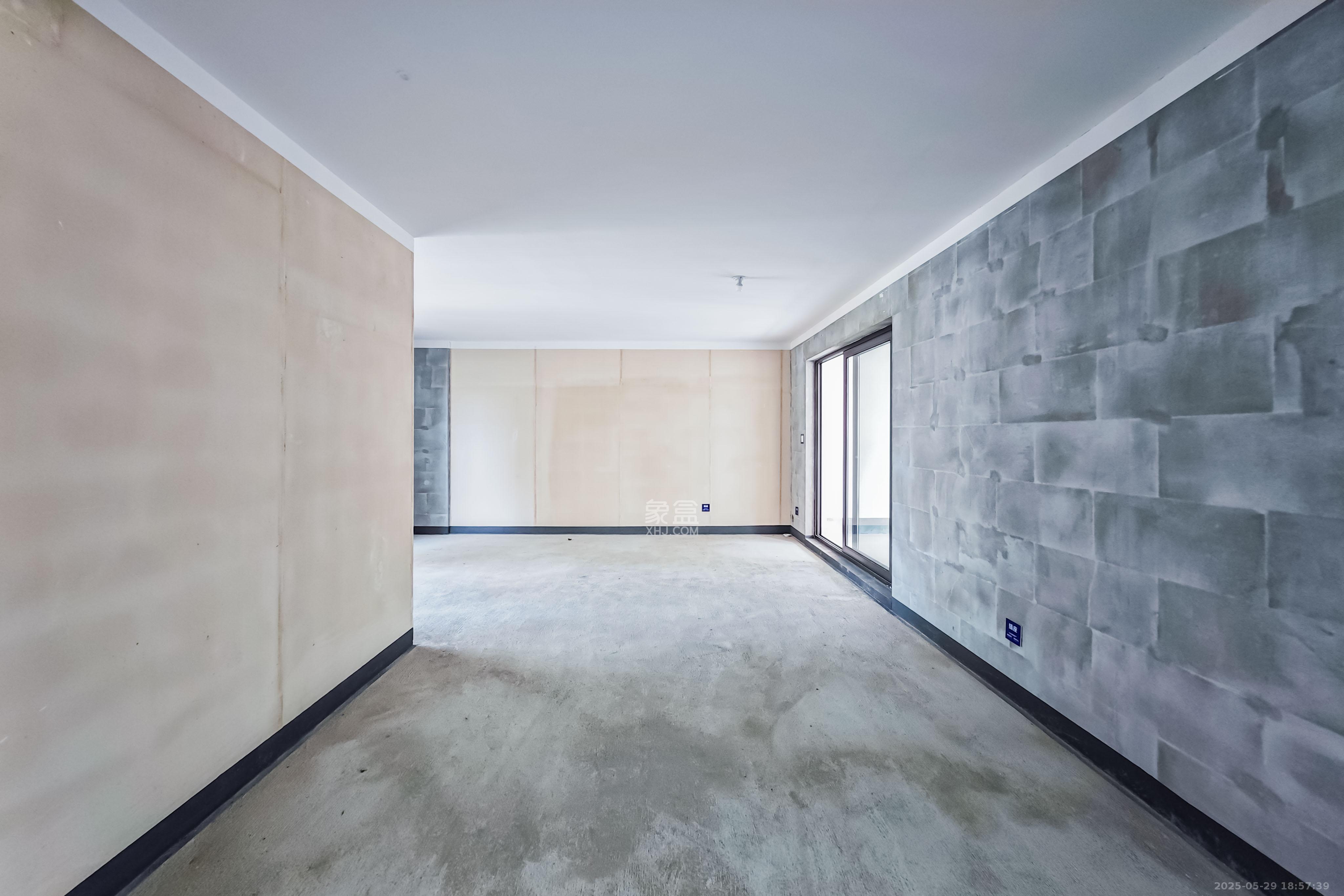 建发玖洲观澜  4室2厅2卫   200.00万其他