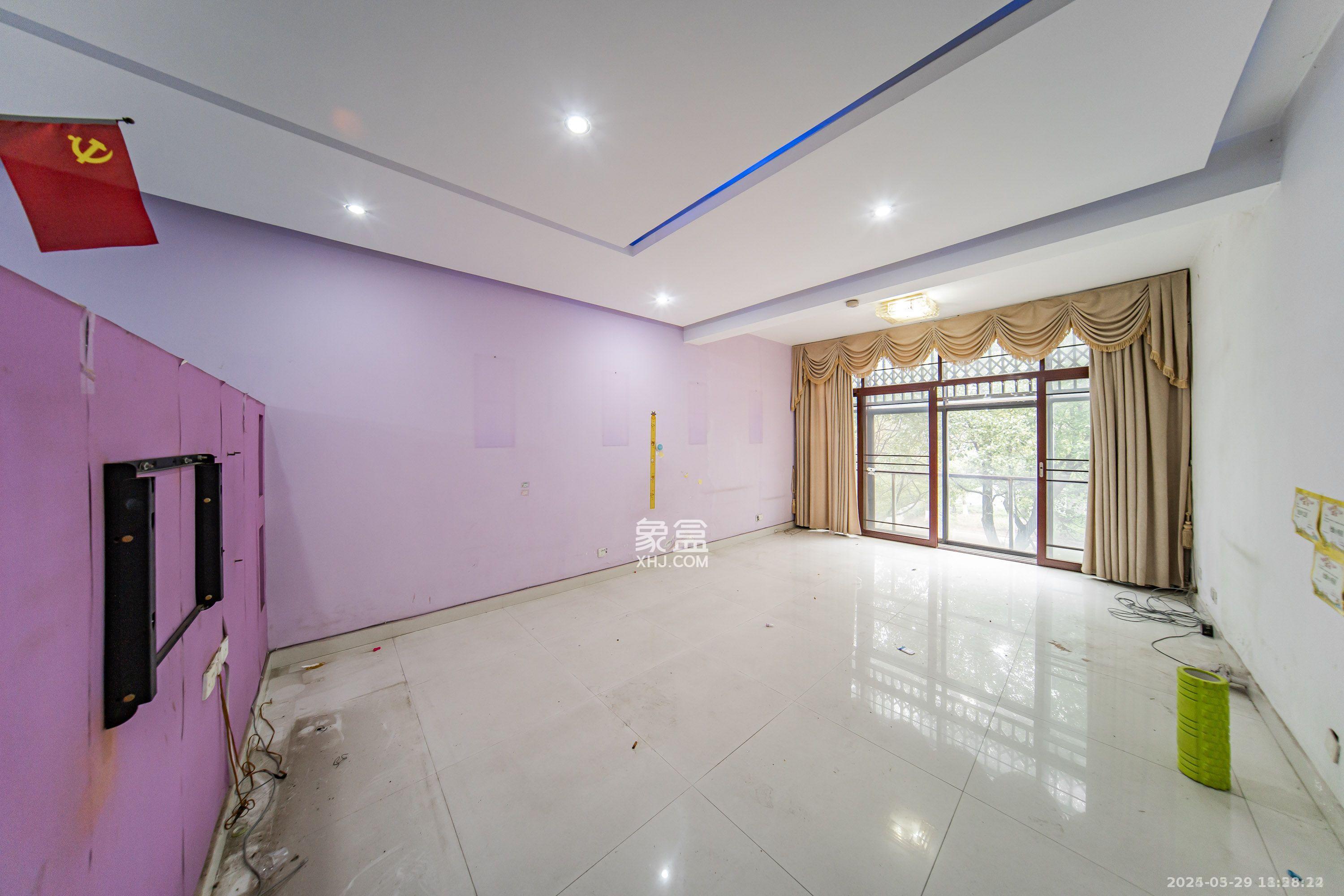 阳光100一期、四五期  5室2厅3卫    6500.0元/月 阳光100一期、四五期  5室2厅3卫    6500.0元/月