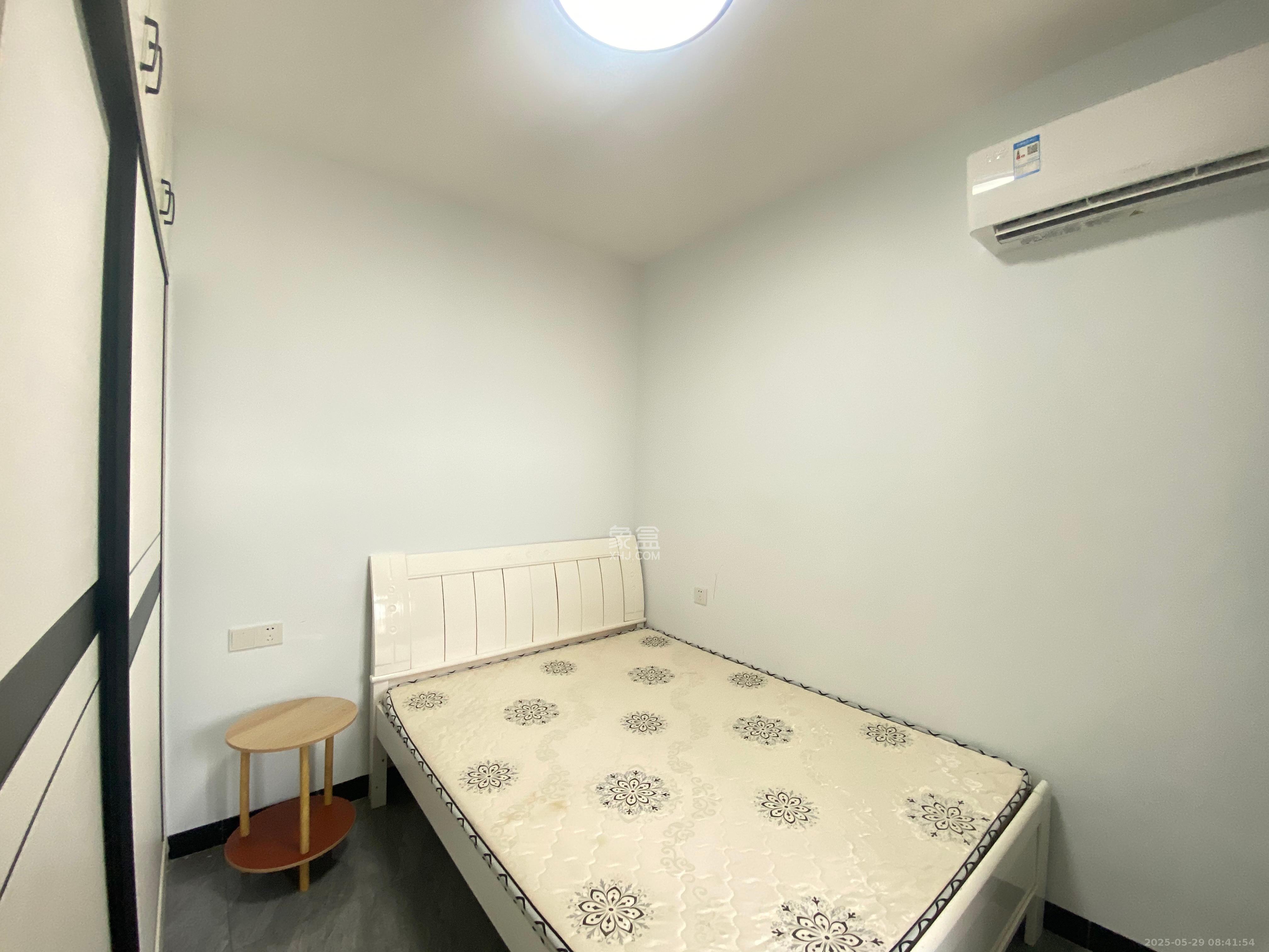 嘉雨兴园  2室1厅1卫    2800.0元/月室内图