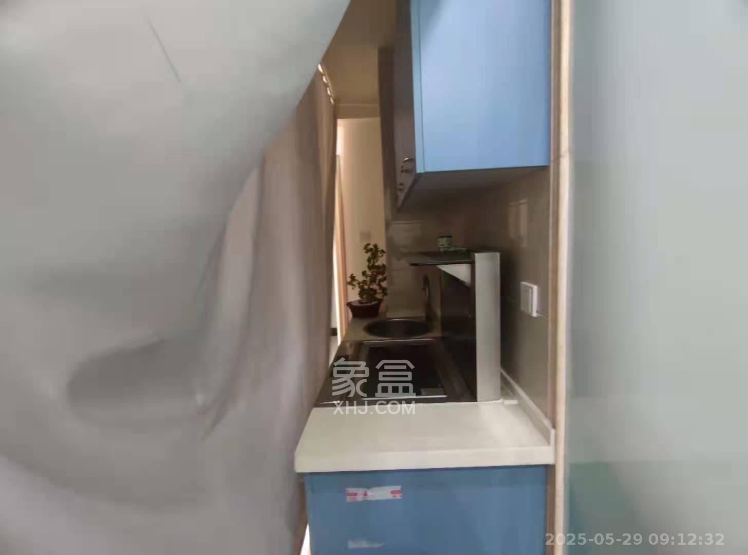 西子一间  1室1厅1卫   1700.00元/月室内图
