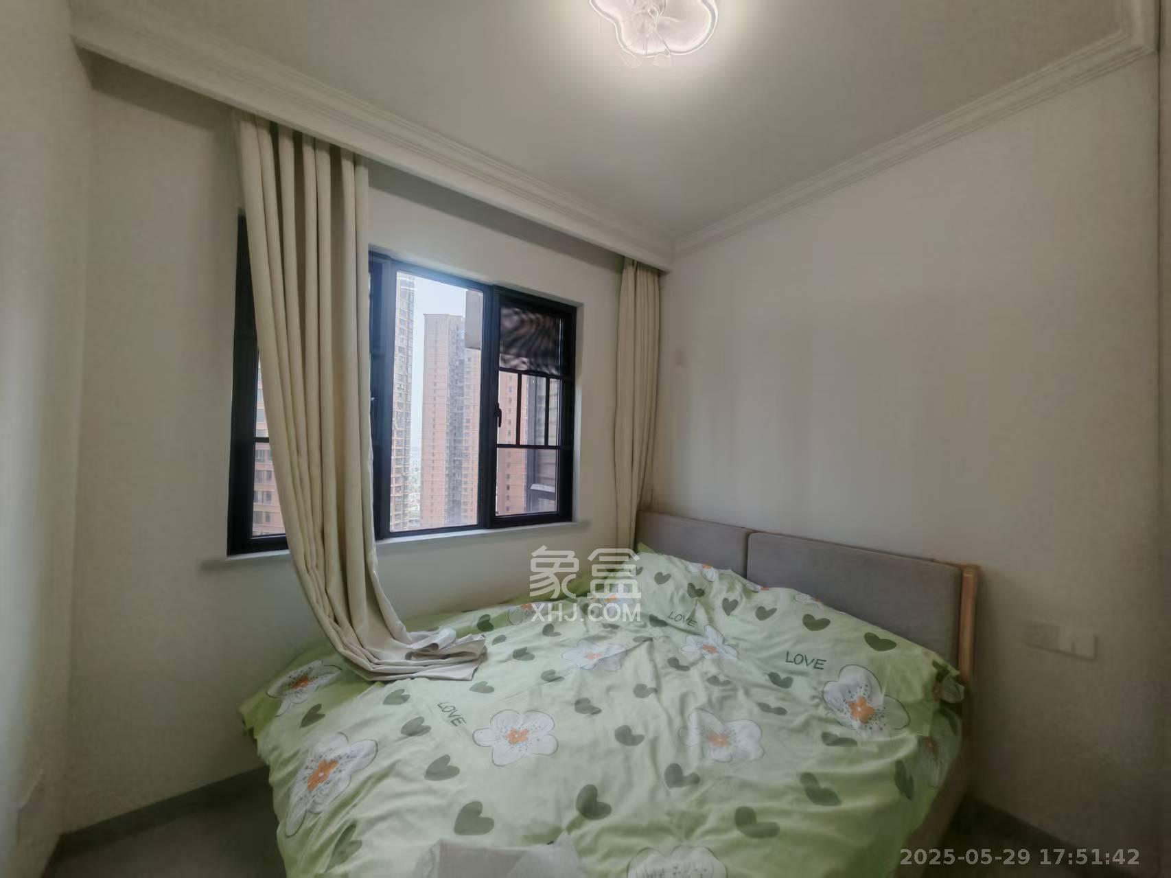 紫华郡 3室2厅2卫 2800.0元/月 紫华郡 3室2厅2卫 2800.0元/月室内图