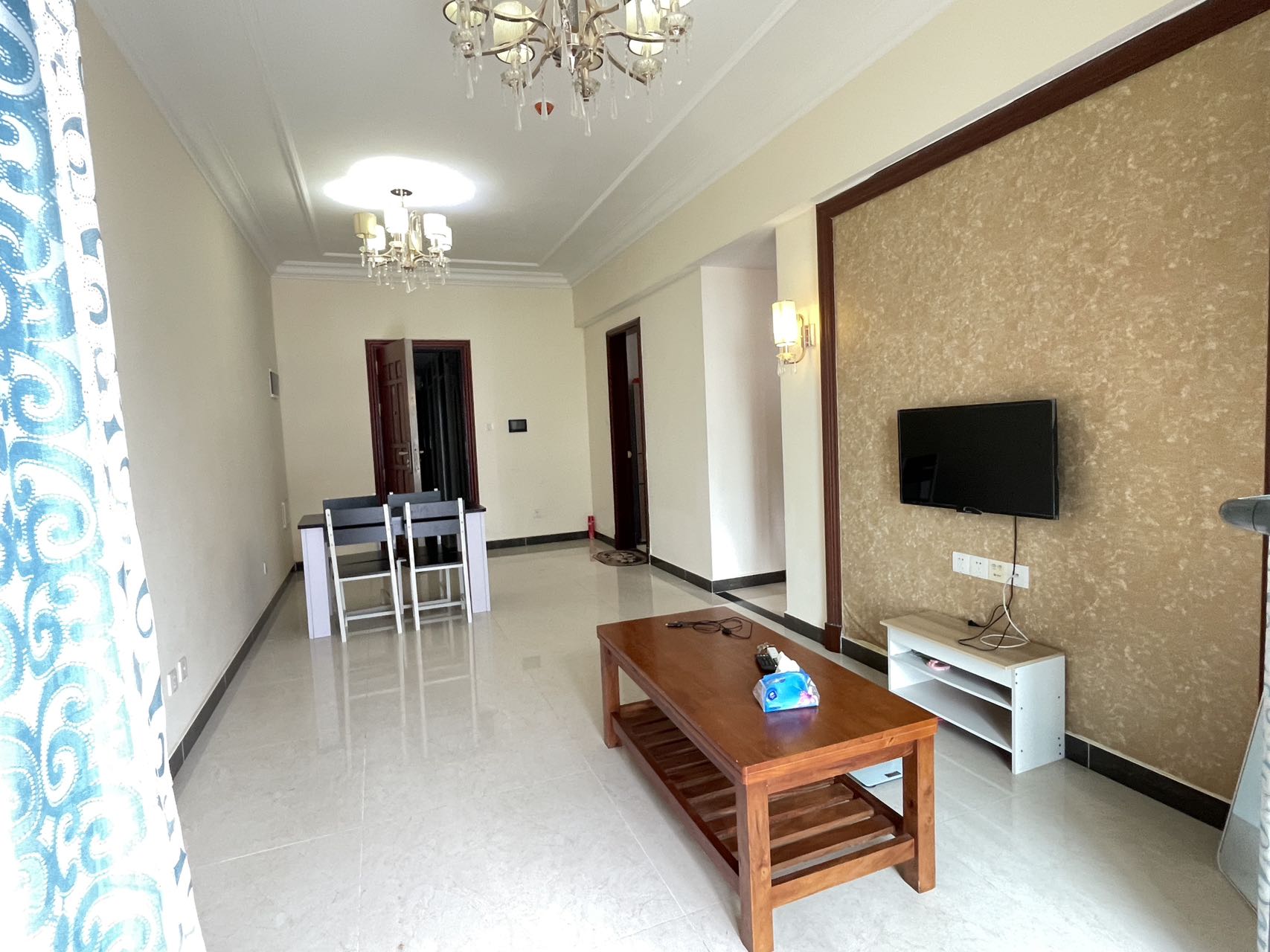 恒大美丽沙天寰湾 1室1厅1卫 2200.0元/月 恒大美丽沙天寰湾 1室1厅1卫 2200.0元/月室内图