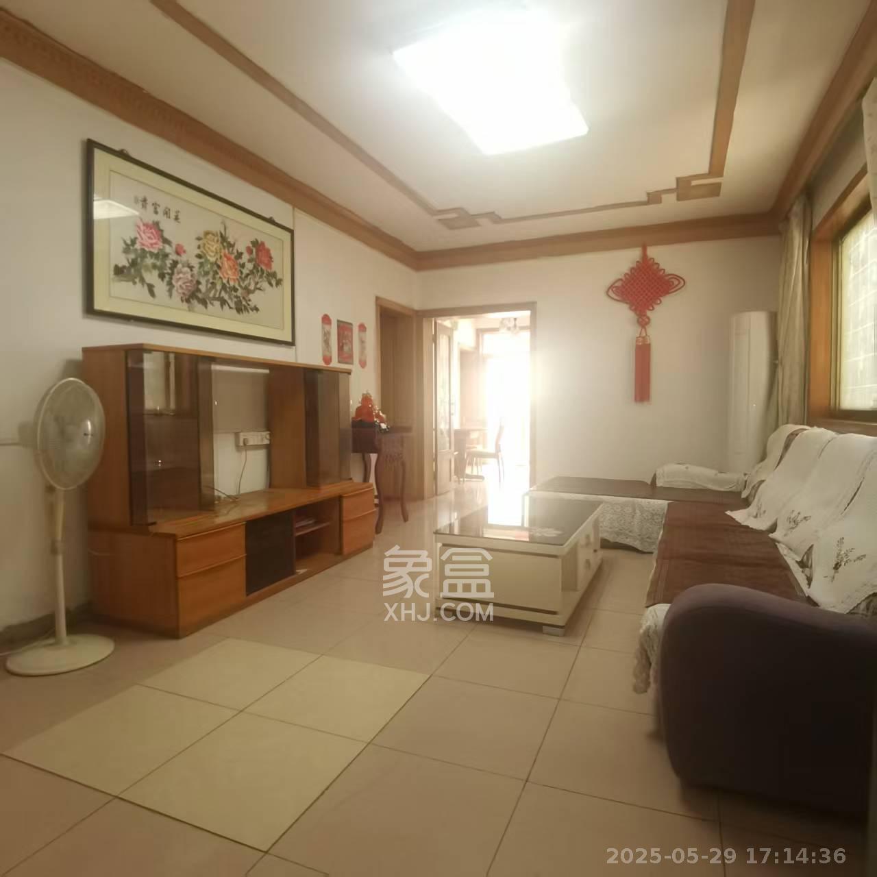 八一桥工商银行家属楼  2室1厅1卫   2600.00元/月室内图