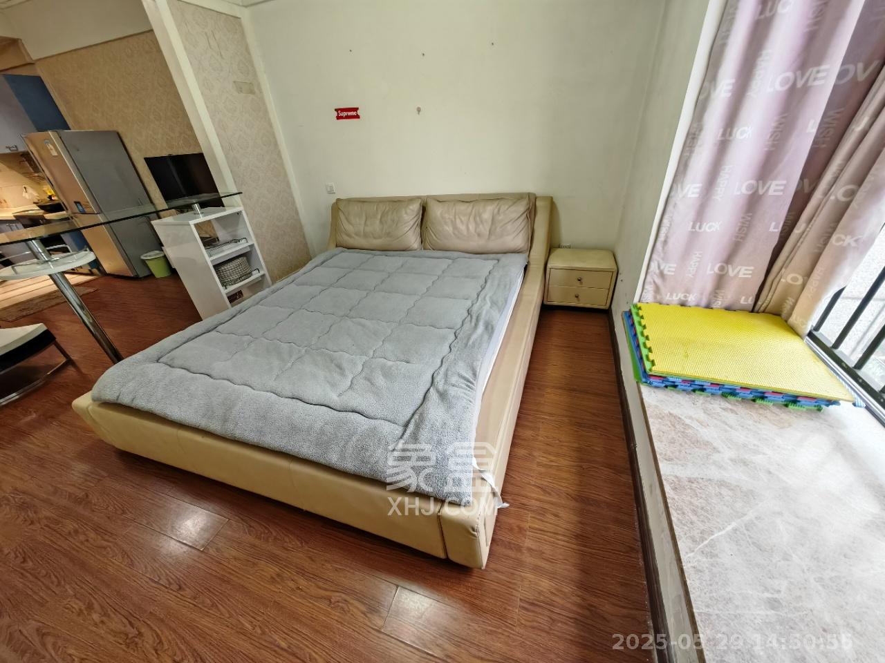 西子一间  1室1厅1卫   1800.00元/月室内图