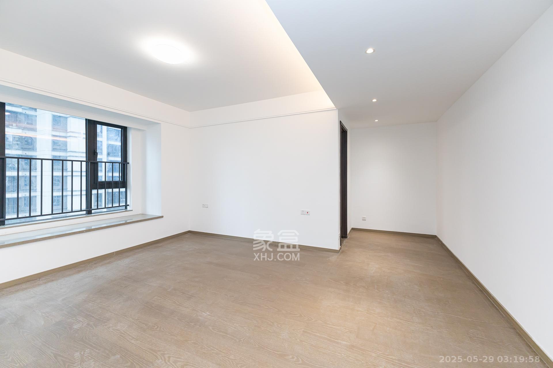 越秀湘江星汇城三期 4室2厅3卫 248.0万 越秀湘江星汇城三期 4室2厅3卫 248.0万卧室