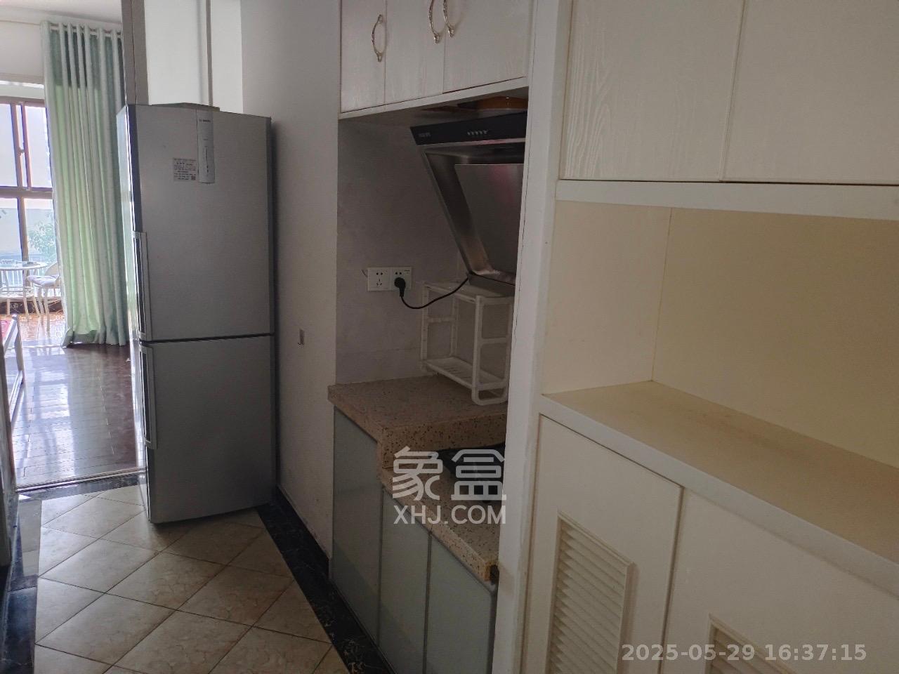 达美D6区  1室1厅1卫   1400.00元/月室内图