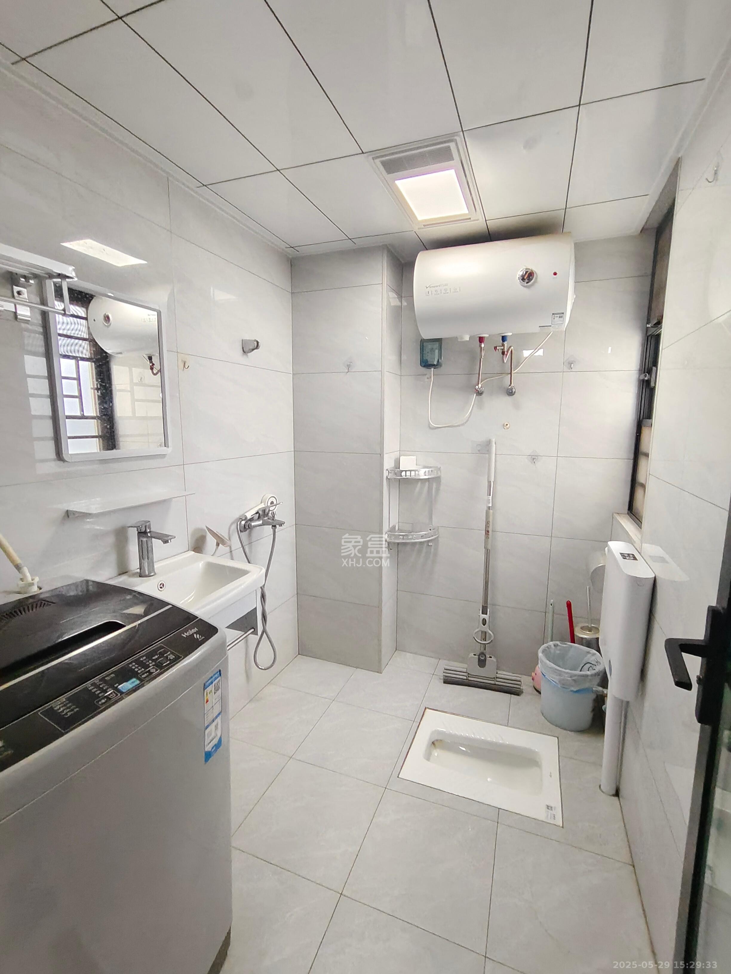 真人桥家园一期  2室1厅1卫    1300.0元/月 真人桥家园一期  2室1厅1卫    1300.0元/月