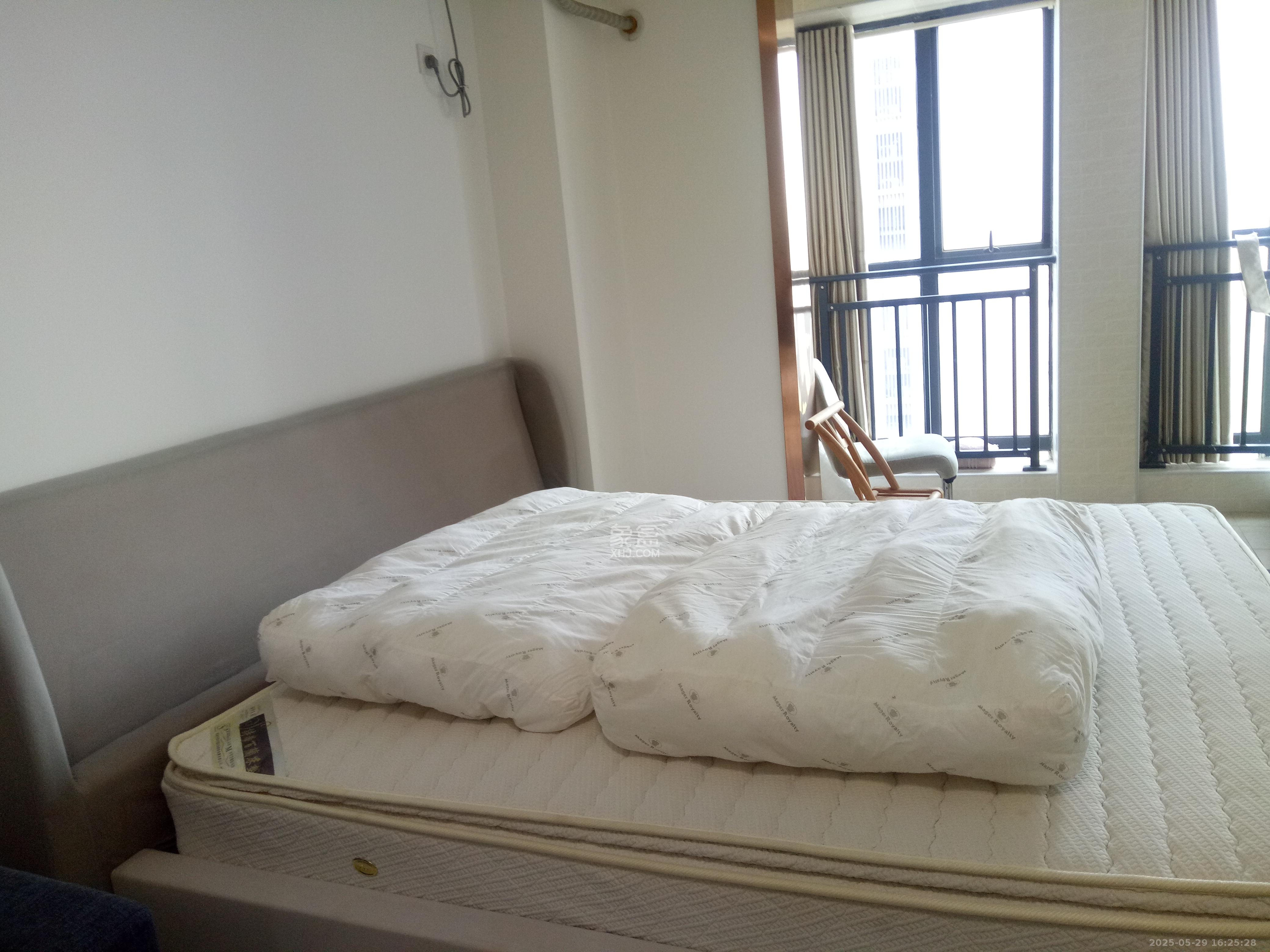 万科魅力之城  1室1厅1卫   1300.00元/月室内图