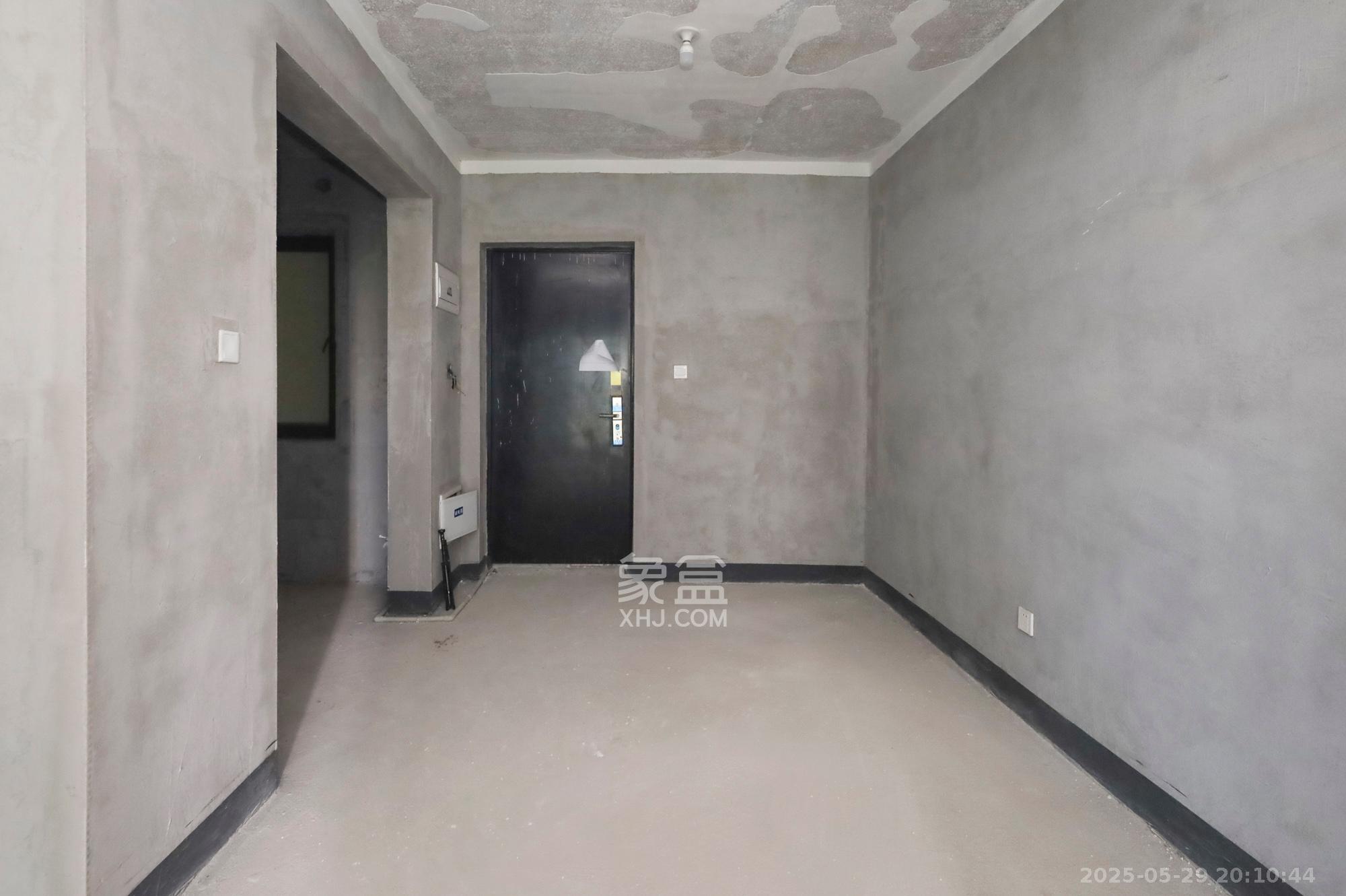 长沙融创城 3室2厅1卫 48.0万 长沙融创城 3室2厅1卫 48.0万客厅