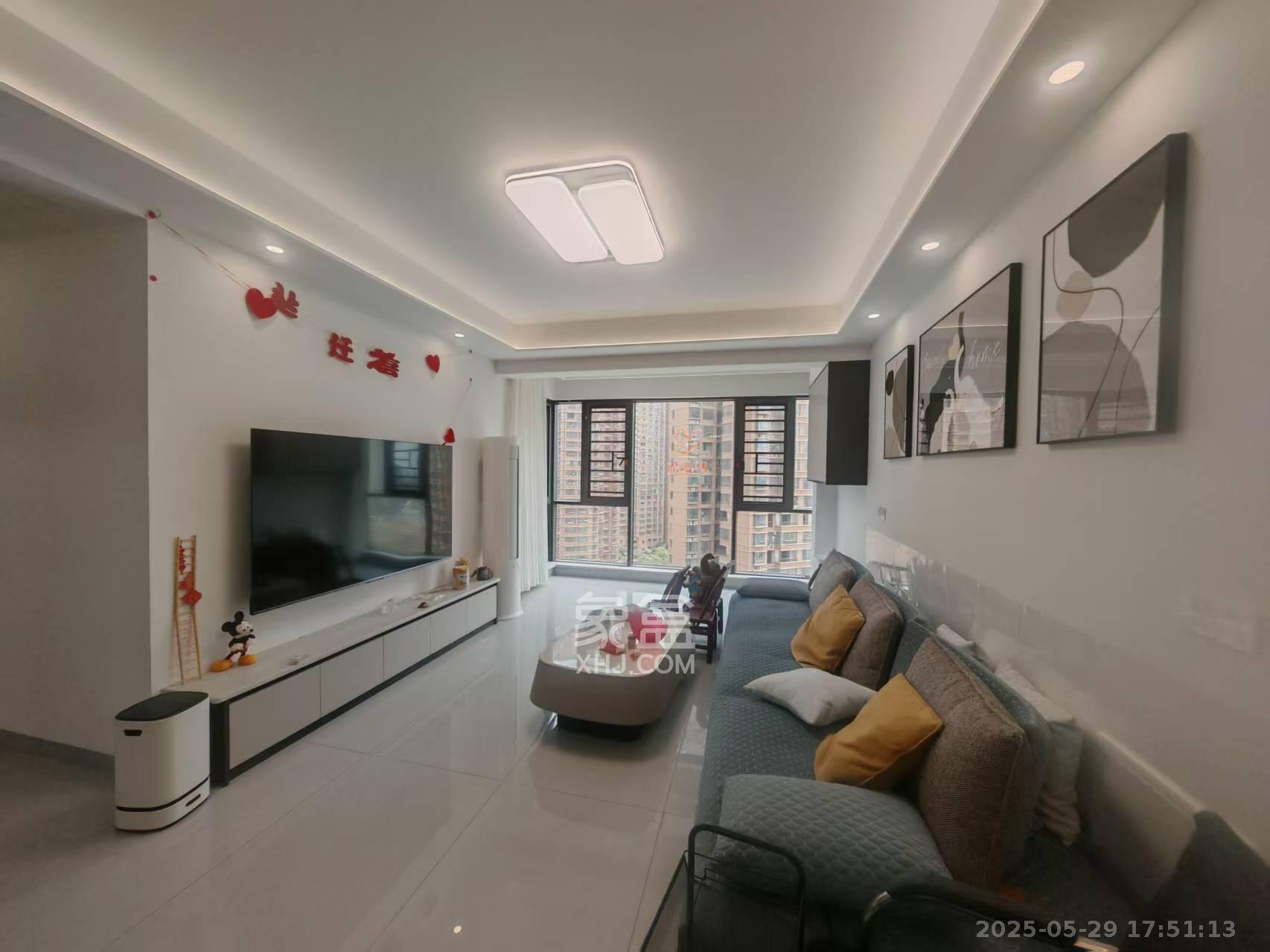 紫华郡 3室2厅2卫 2800.0元/月 紫华郡 3室2厅2卫 2800.0元/月室内图