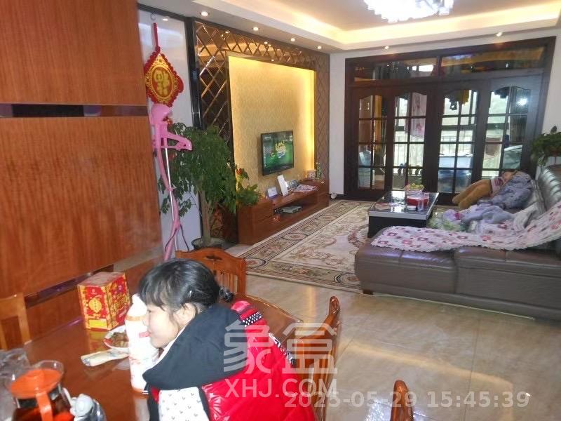 新华都万家城  3室2厅2卫   2400.00元/月室内图