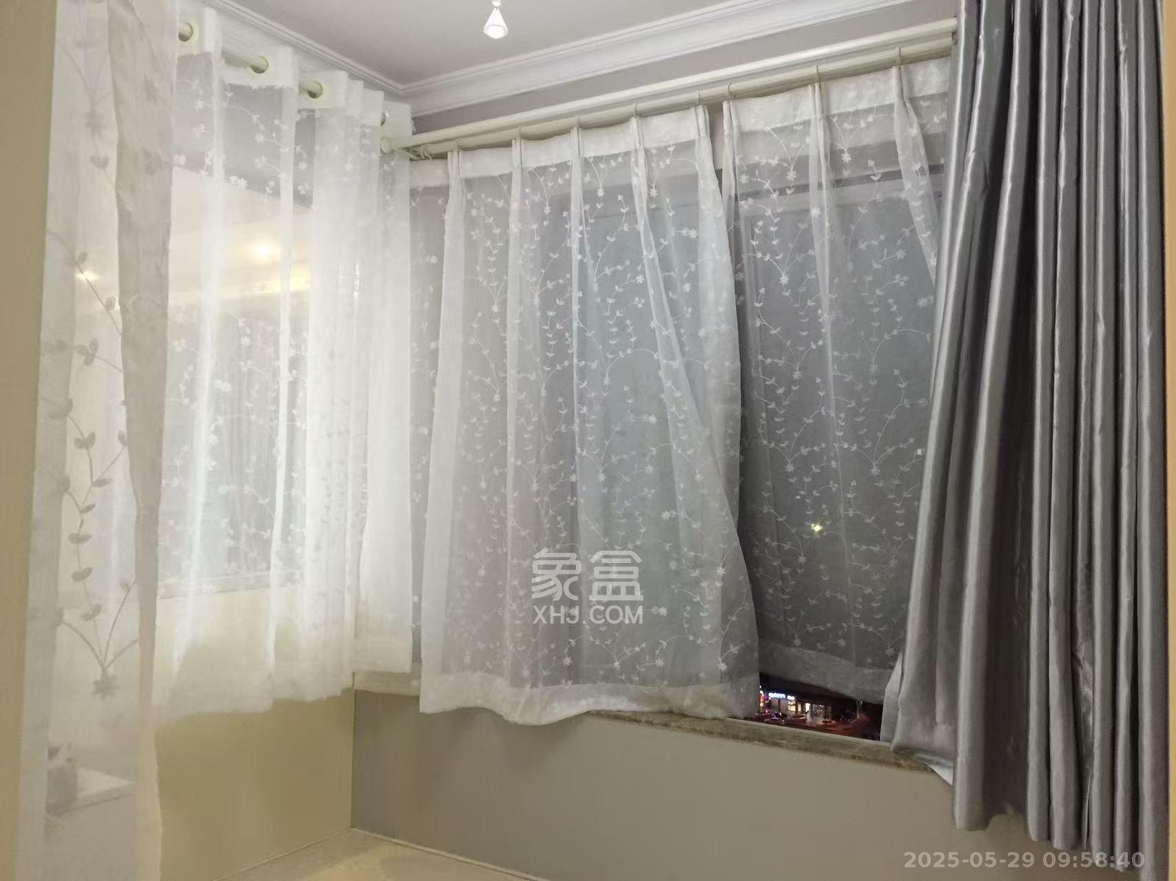 恒广国际景园  1室2厅1卫   1900.00元/月室内图