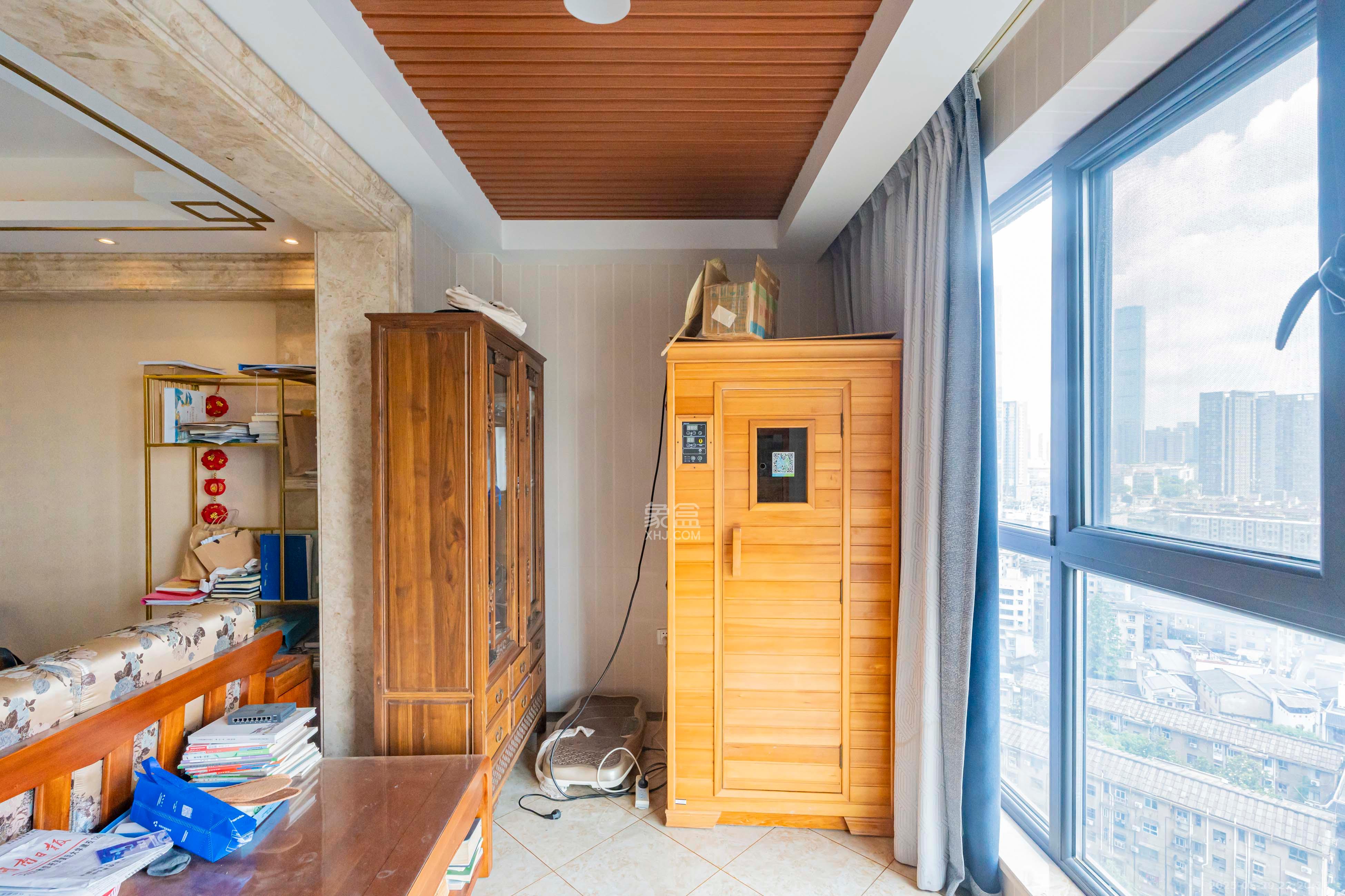 复地崑玉国际一期 4室2厅2卫 338.0万 复地崑玉国际一期 4室2厅2卫 338.0万阳台