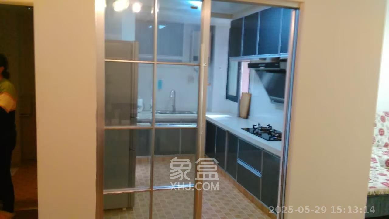 钱隆首府(福晟御园)  1室1厅1卫   2800.00元/月室内图