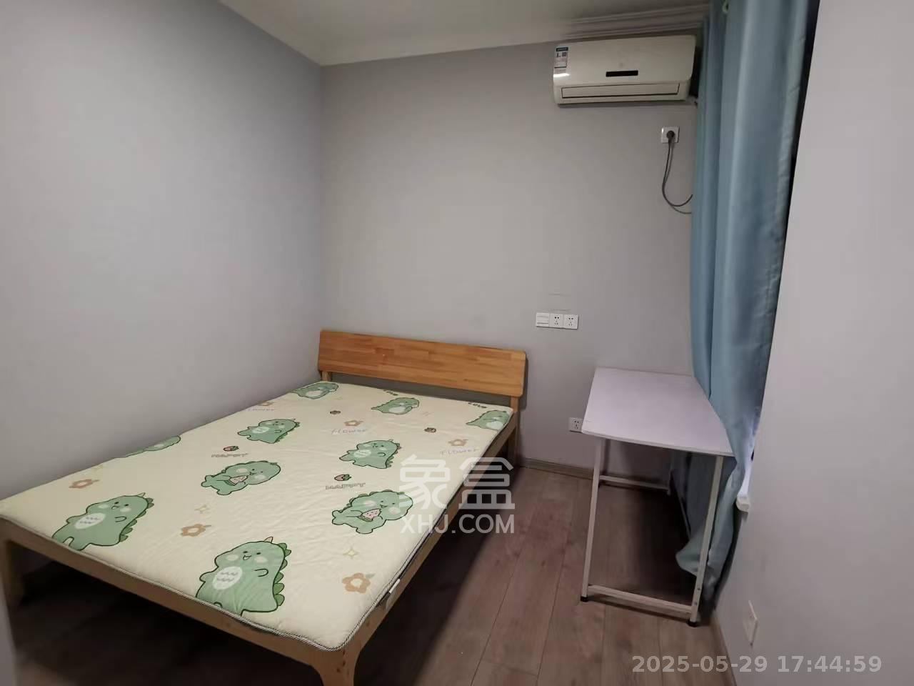 三一街区  3室2厅1卫   1600.00元/月室内图