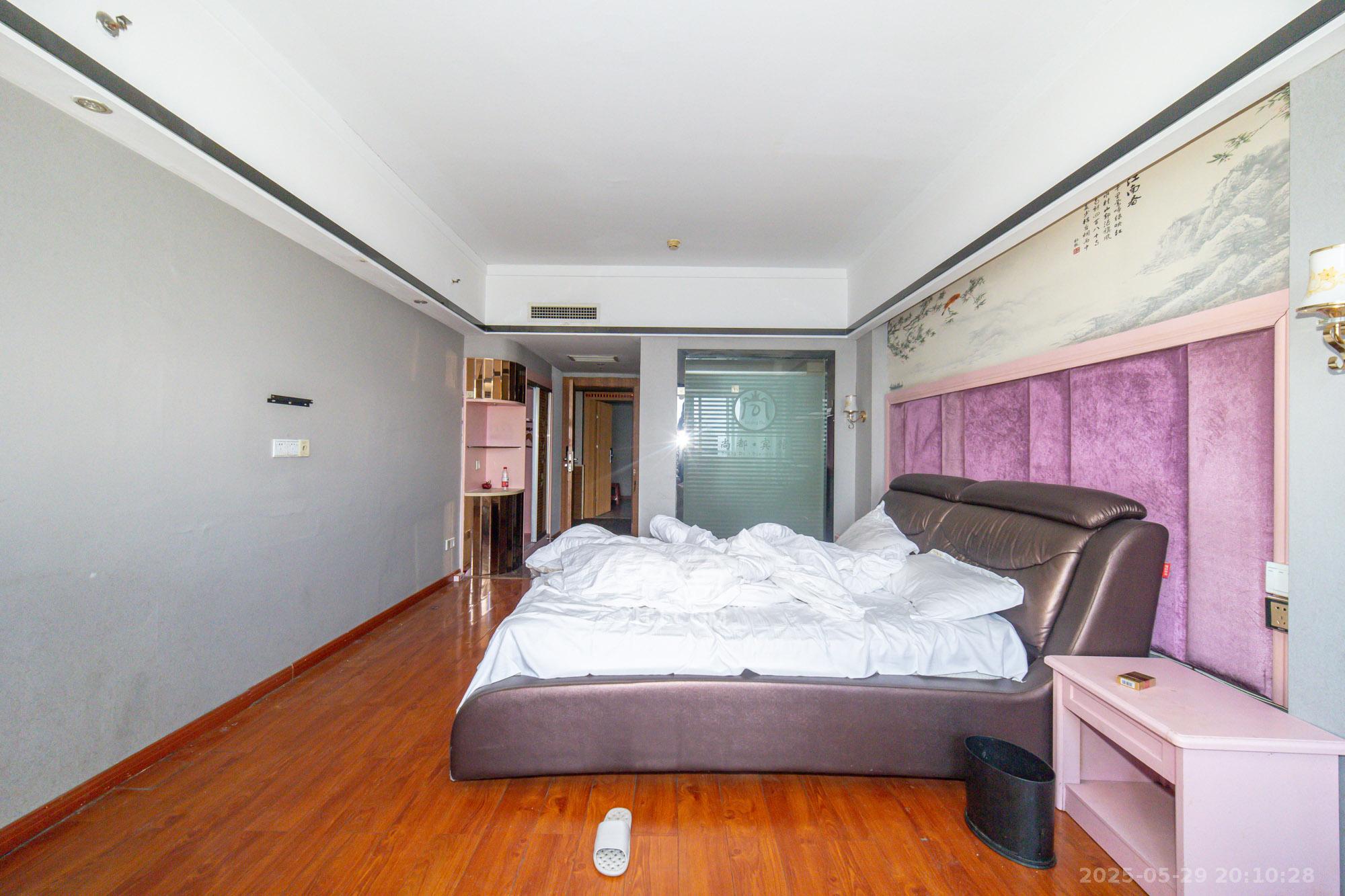 尚都花园城 1室1厅1卫 18.8万 尚都花园城 1室1厅1卫 18.8万客厅