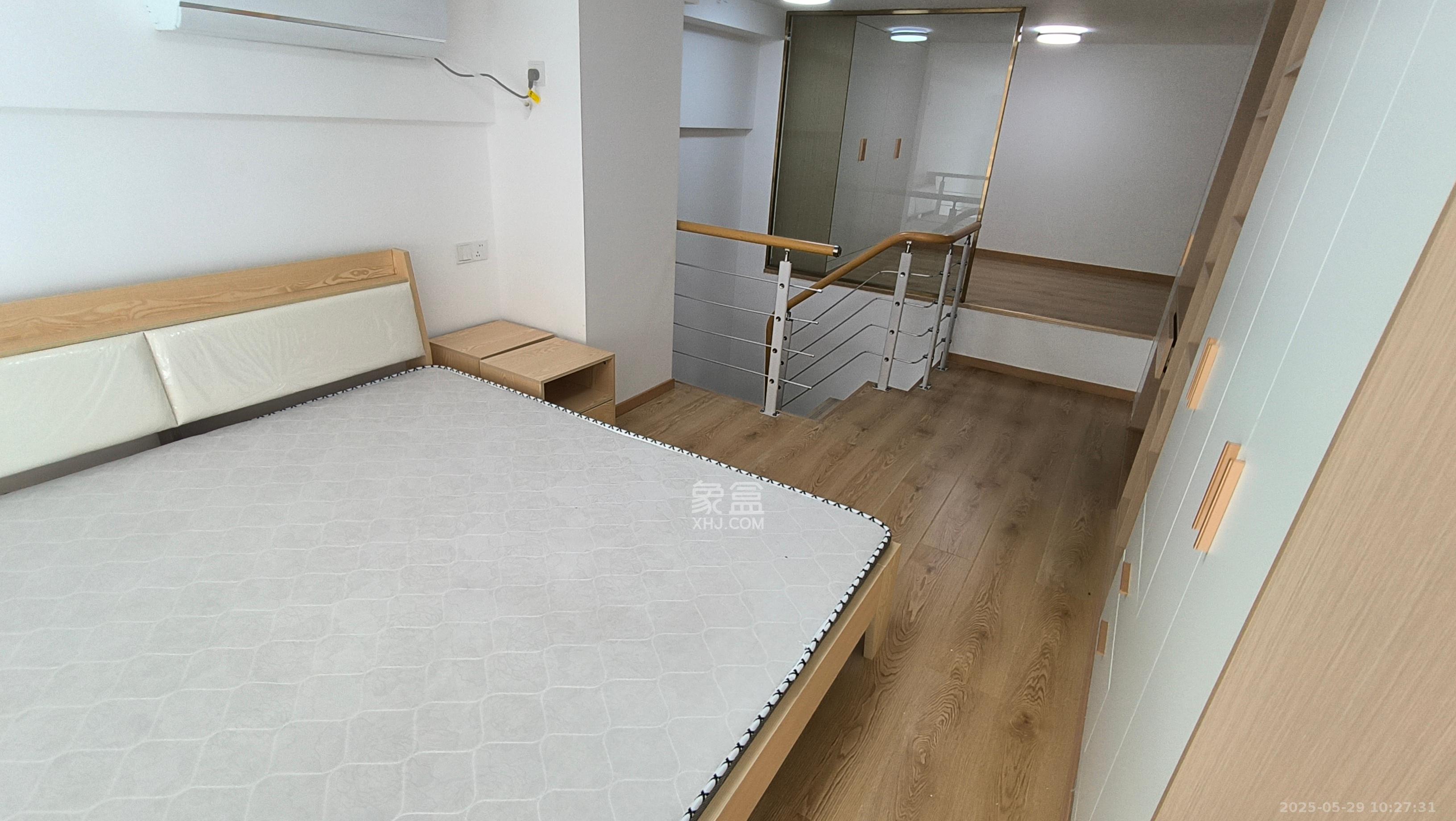 映客龙湖璟翠公馆（映客龙湖璟翠中心）   41.63㎡      1800.0元/月室内图