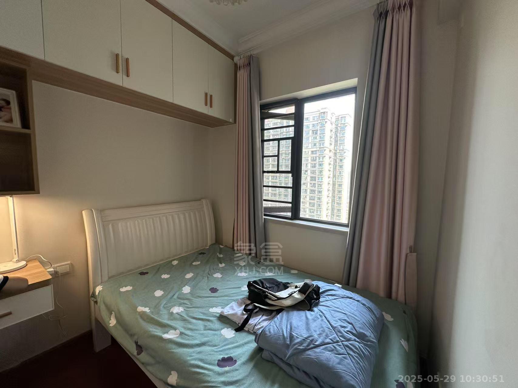 恒大华府 3室2厅1卫 2500.0元/月 恒大华府 3室2厅1卫 2500.0元/月室内图