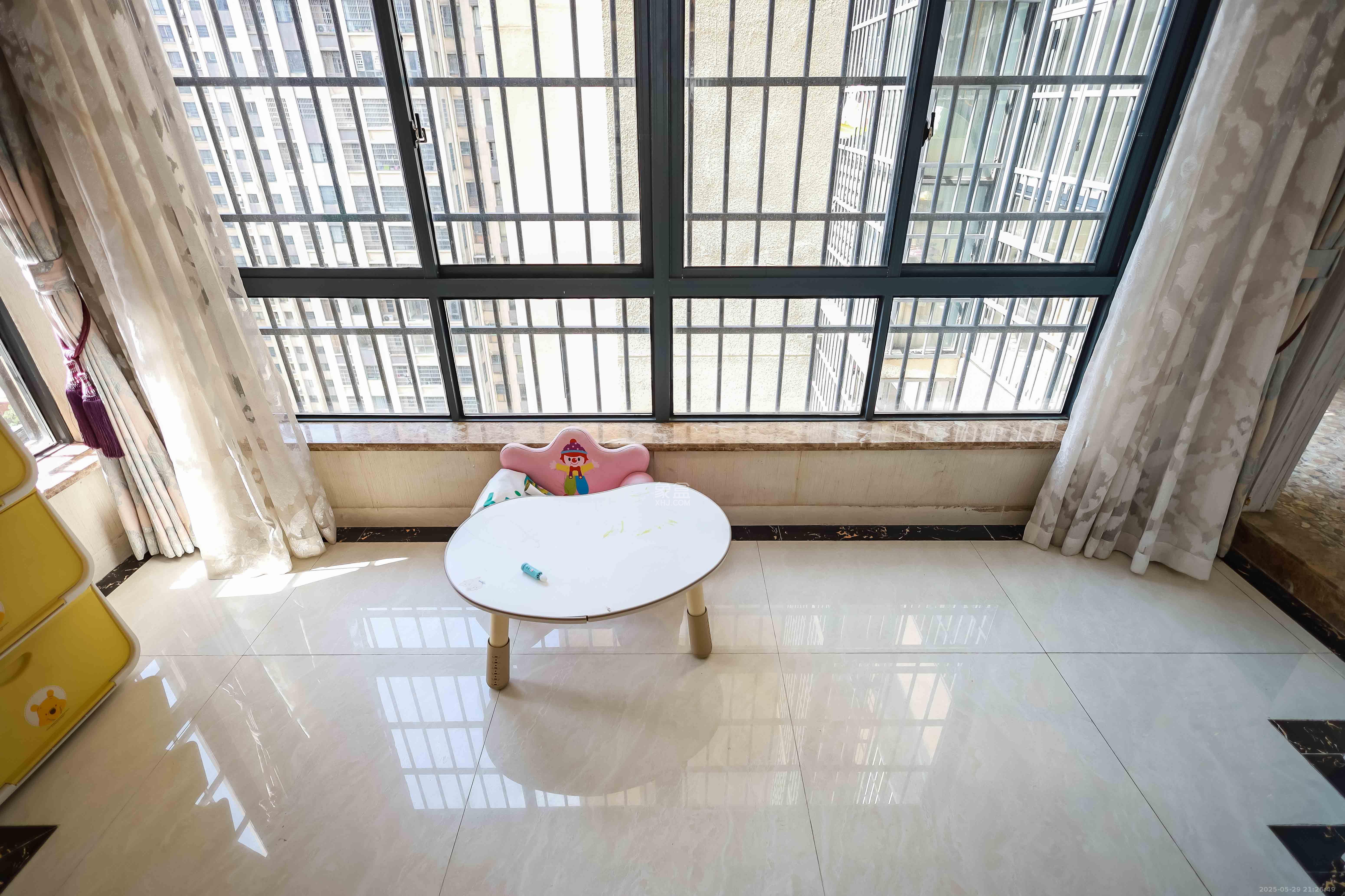 天麓尚层 4室2厅2卫 95.0万 天麓尚层 4室2厅2卫 95.0万阳台