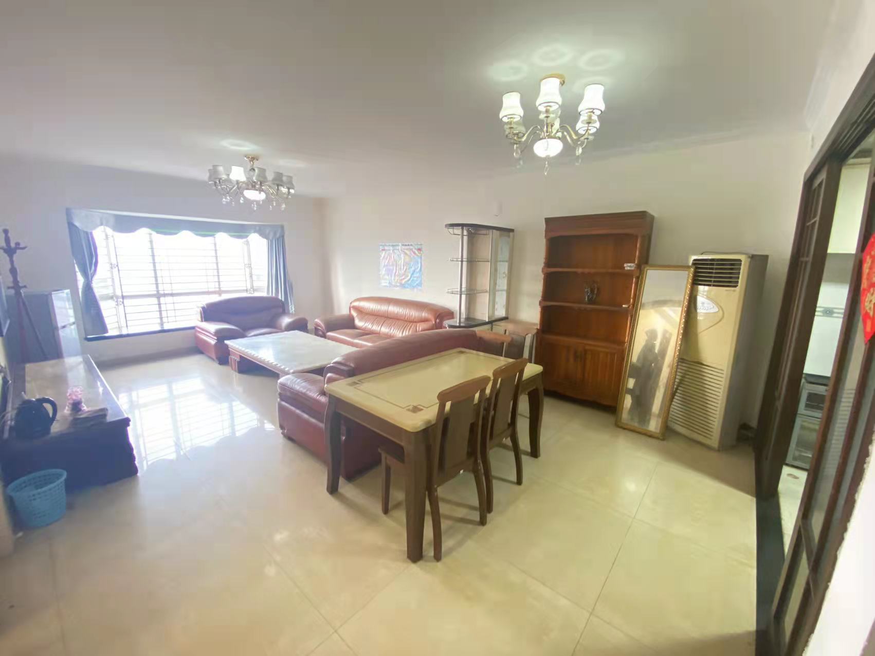 嘉华城市花园 3室2厅1卫 2800.0元/月 嘉华城市花园 3室2厅1卫 2800.0元/月室内图