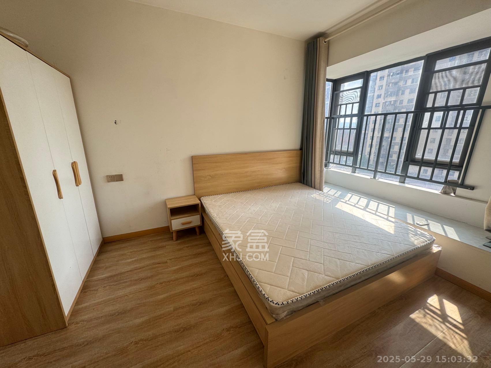 长房云时代  4室2厅2卫   2800.00元/月室内图