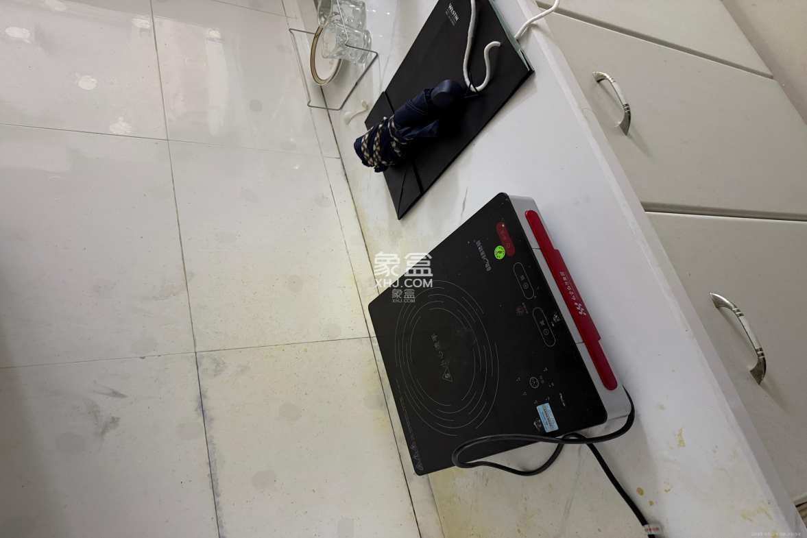 天心华庭 1室1厅1卫 2200.0元/月 天心华庭 1室1厅1卫 2200.0元/月室内图