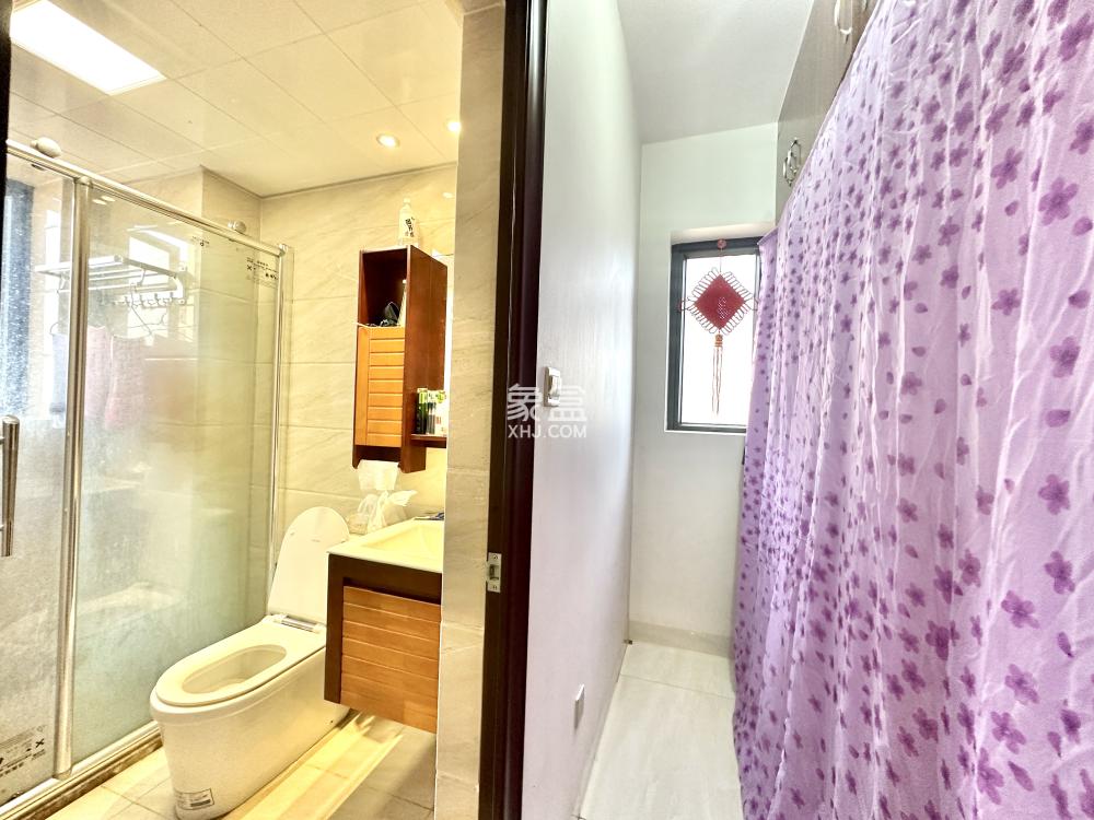 昌茂城邦  4室2厅2卫    237.0万 昌茂城邦  4室2厅2卫    237.0万室内图