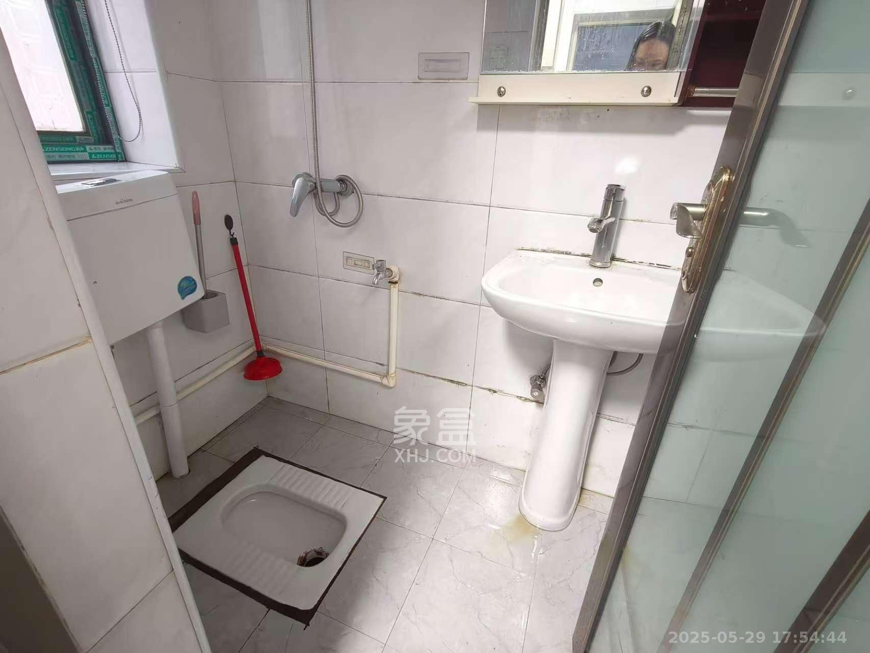 大椿桥散盘  2室1厅1卫    1900.0元/月室内图