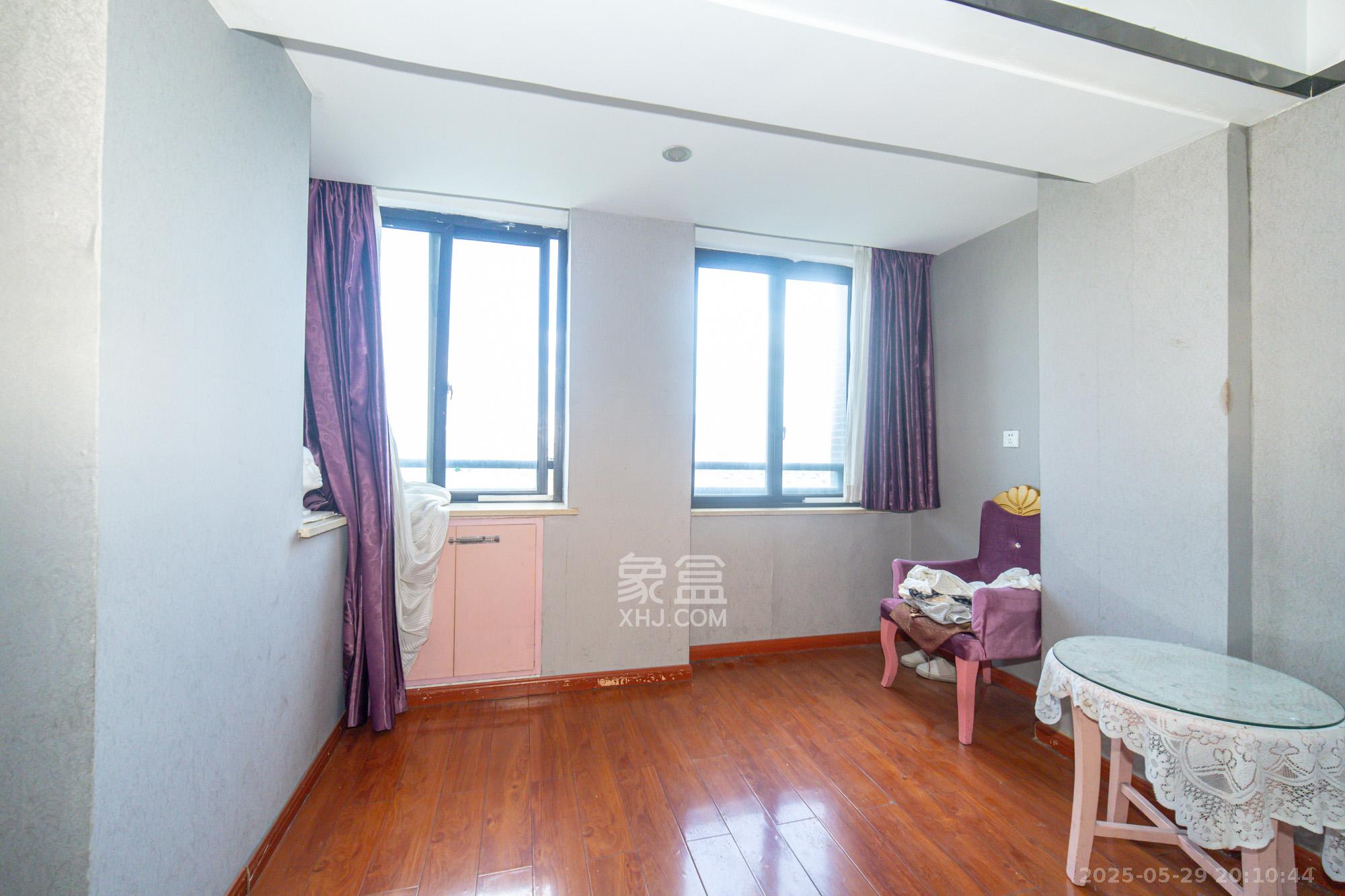 尚都花园城 1室1厅1卫 18.8万 尚都花园城 1室1厅1卫 18.8万阳台