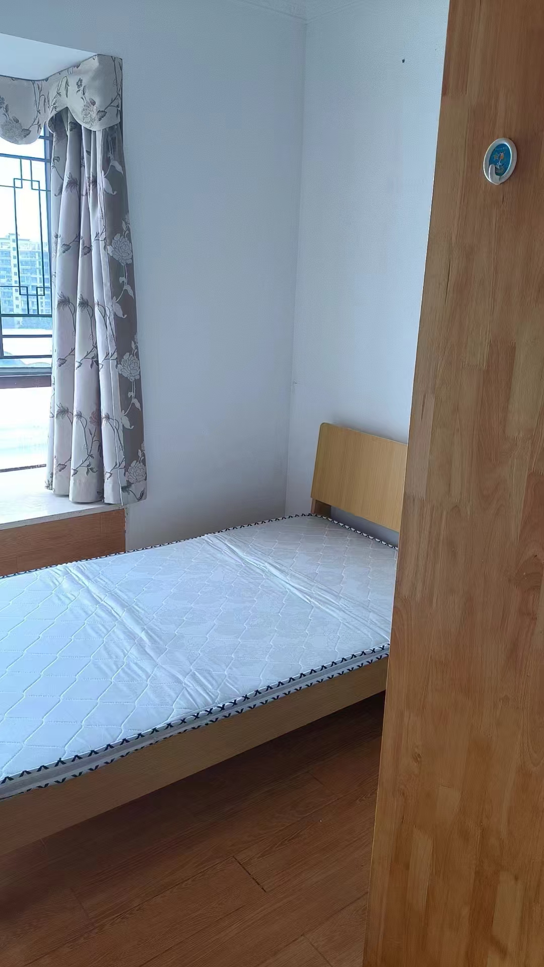 山海苑  3室2厅1卫   2600.00元/月