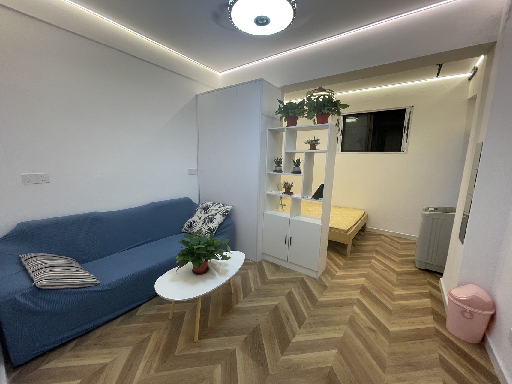 明湖公寓 1室1厅1卫 35.0万 明湖公寓 1室1厅1卫 35.0万客厅