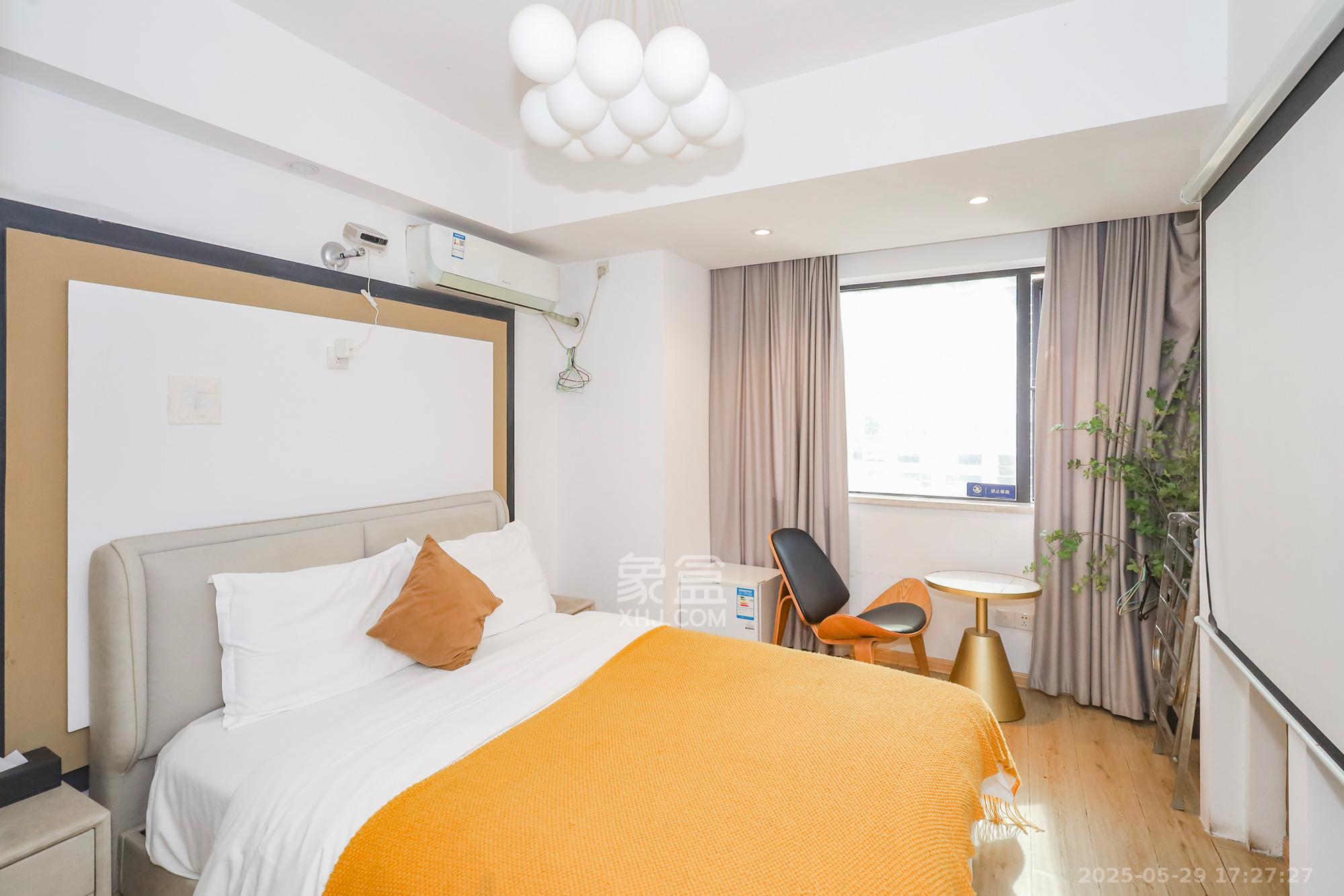 协信星澜汇 1室1厅1卫 22.0万 协信星澜汇 1室1厅1卫 22.0万客厅