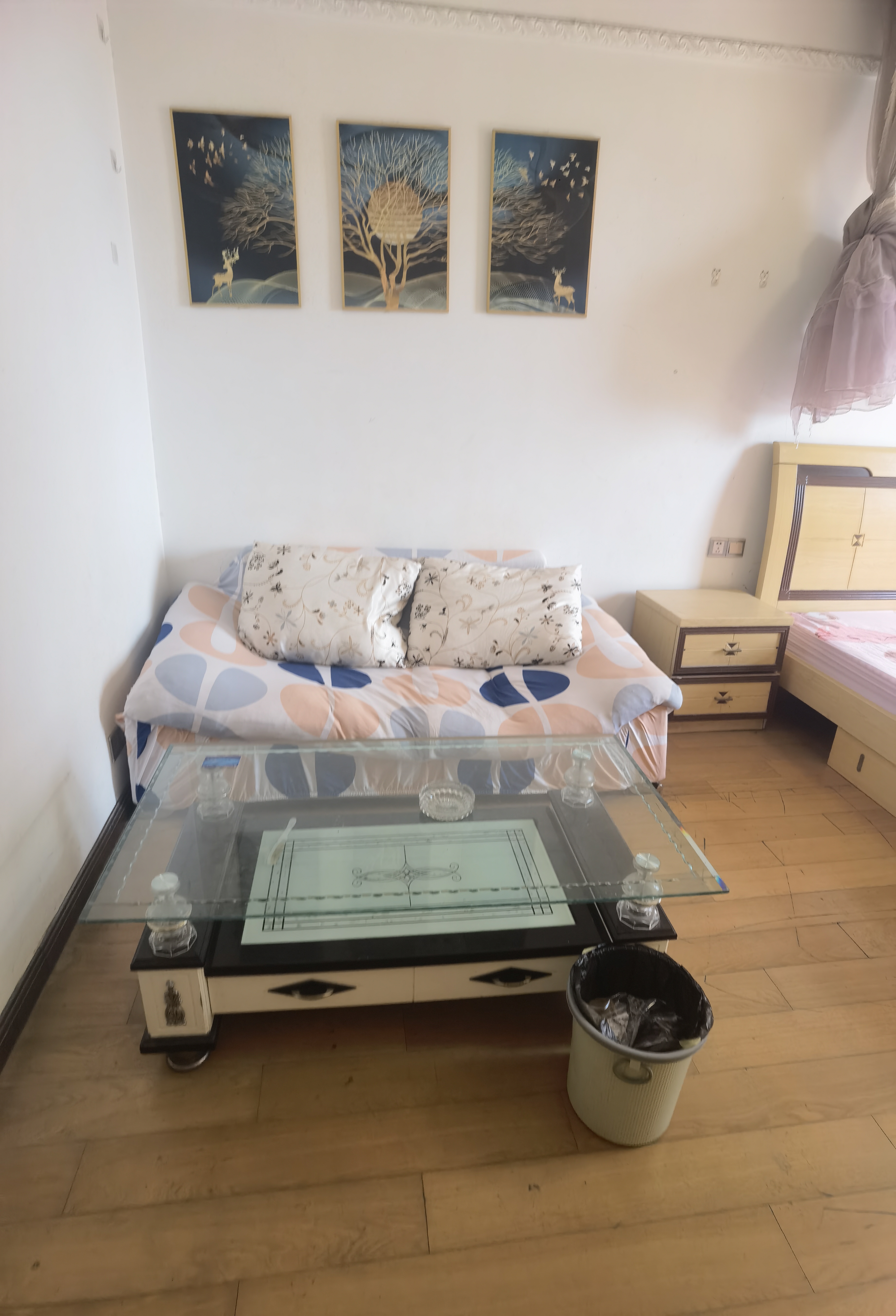 鹏泰国际 1室1厅1卫 17.8万 鹏泰国际 1室1厅1卫 17.8万客厅