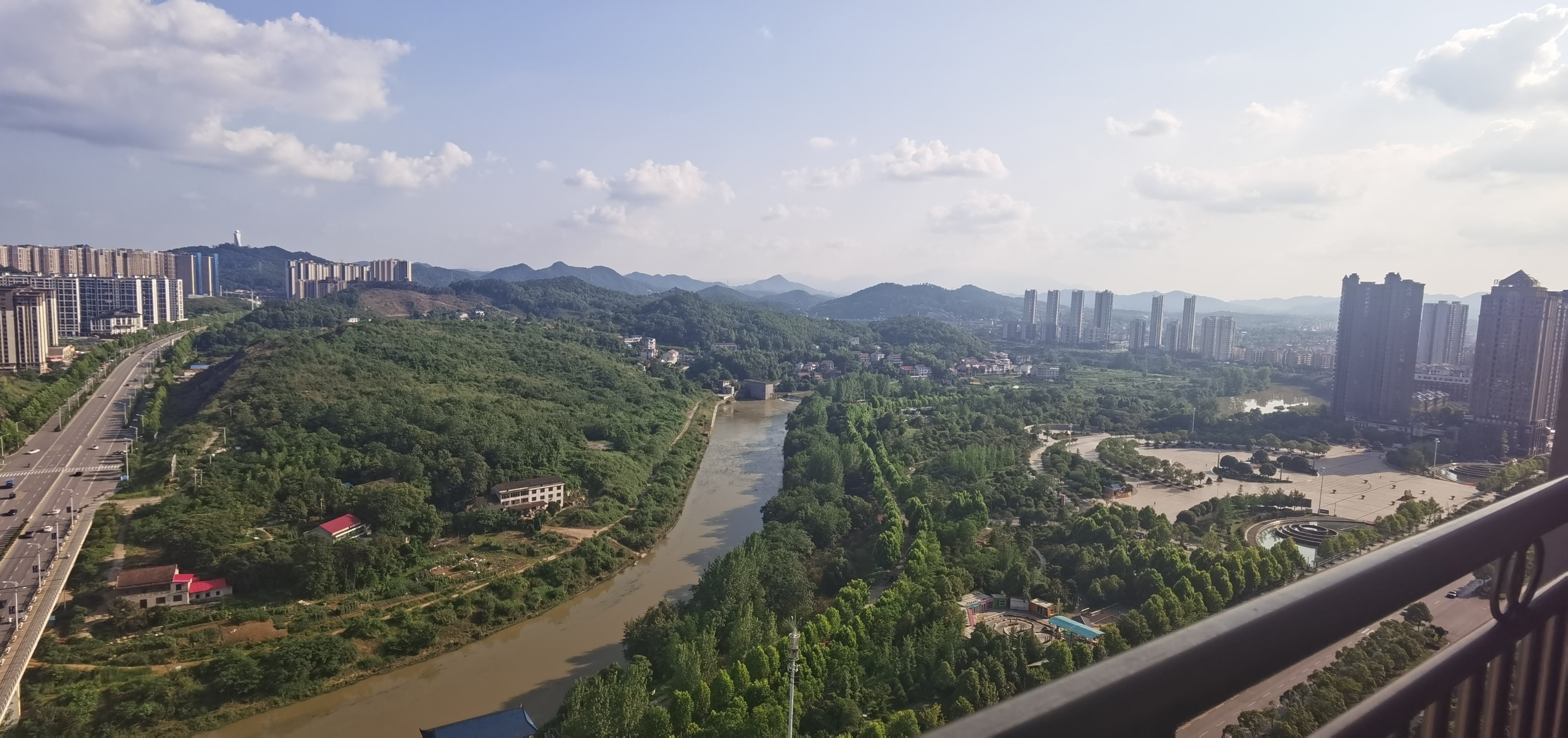 君临天厦 3室2厅2卫 52.8万 君临天厦 3室2厅2卫 52.8万户型图