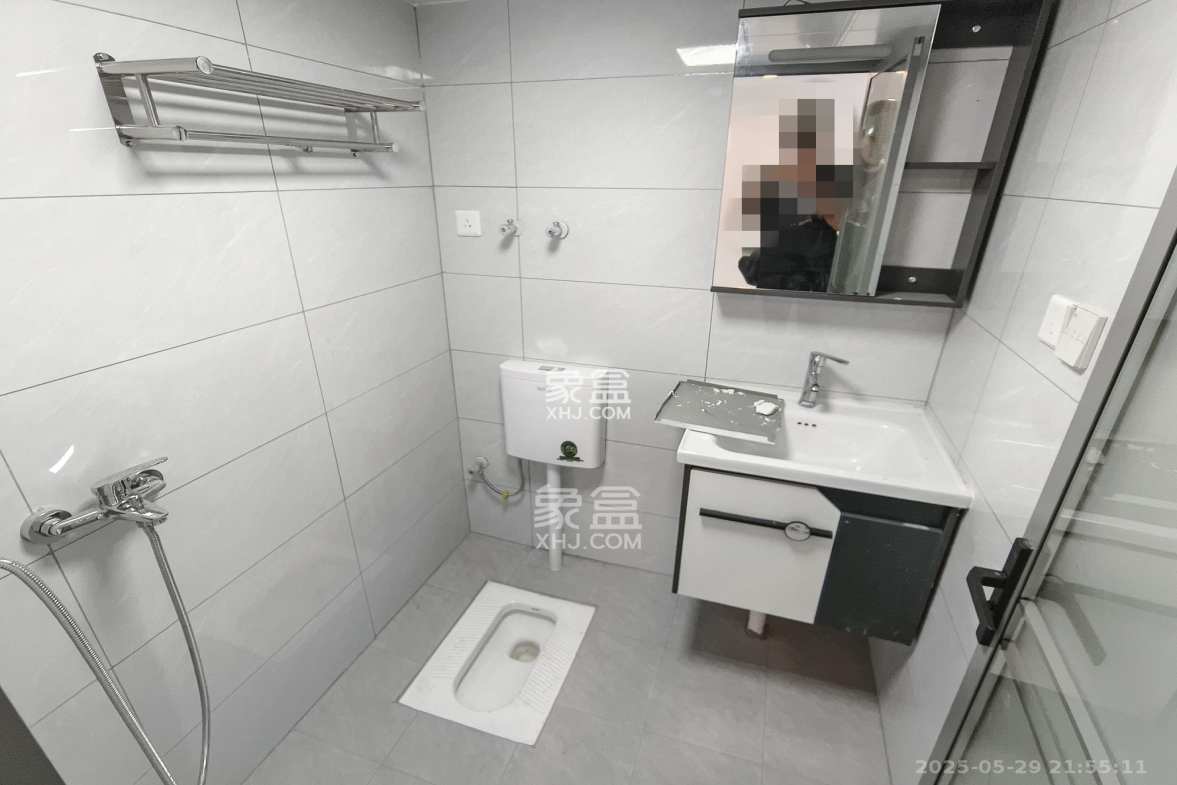 艾美潇湘  2室1厅1卫    32.0万 艾美潇湘  2室1厅1卫    32.0万卫生间