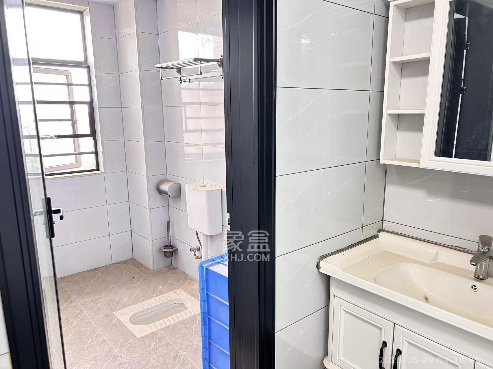 和美星城  5室2厅2卫   2500.00元/月室内图