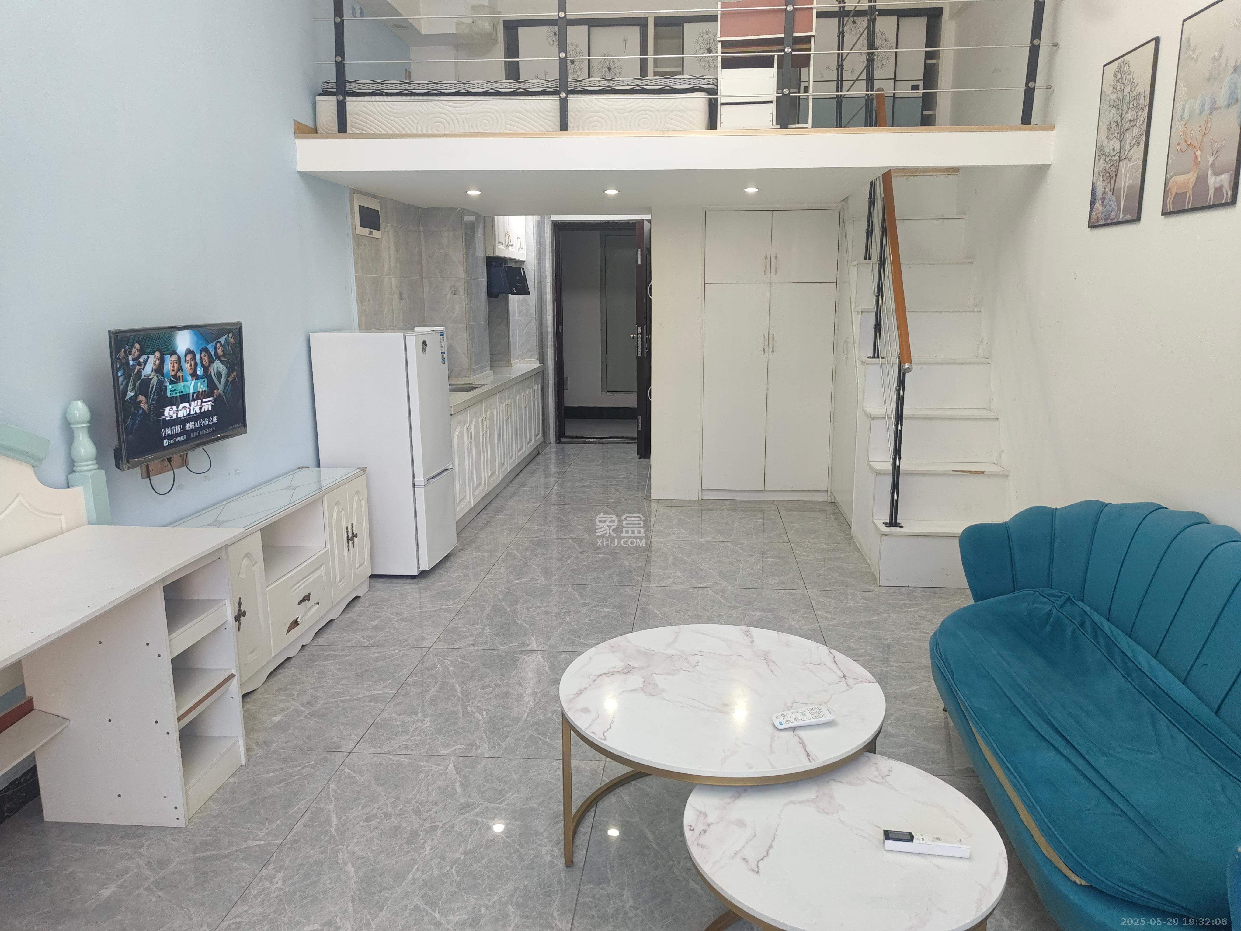 裕天国际商汇中心 1室1厅1卫 1500.0元/月 裕天国际商汇中心 1室1厅1卫 1500.0元/月室内图