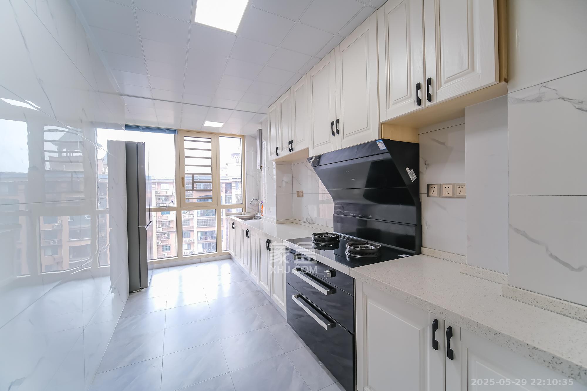 中安善化国际  4室2厅2卫    98.0万 中安善化国际  4室2厅2卫    98.0万厨房