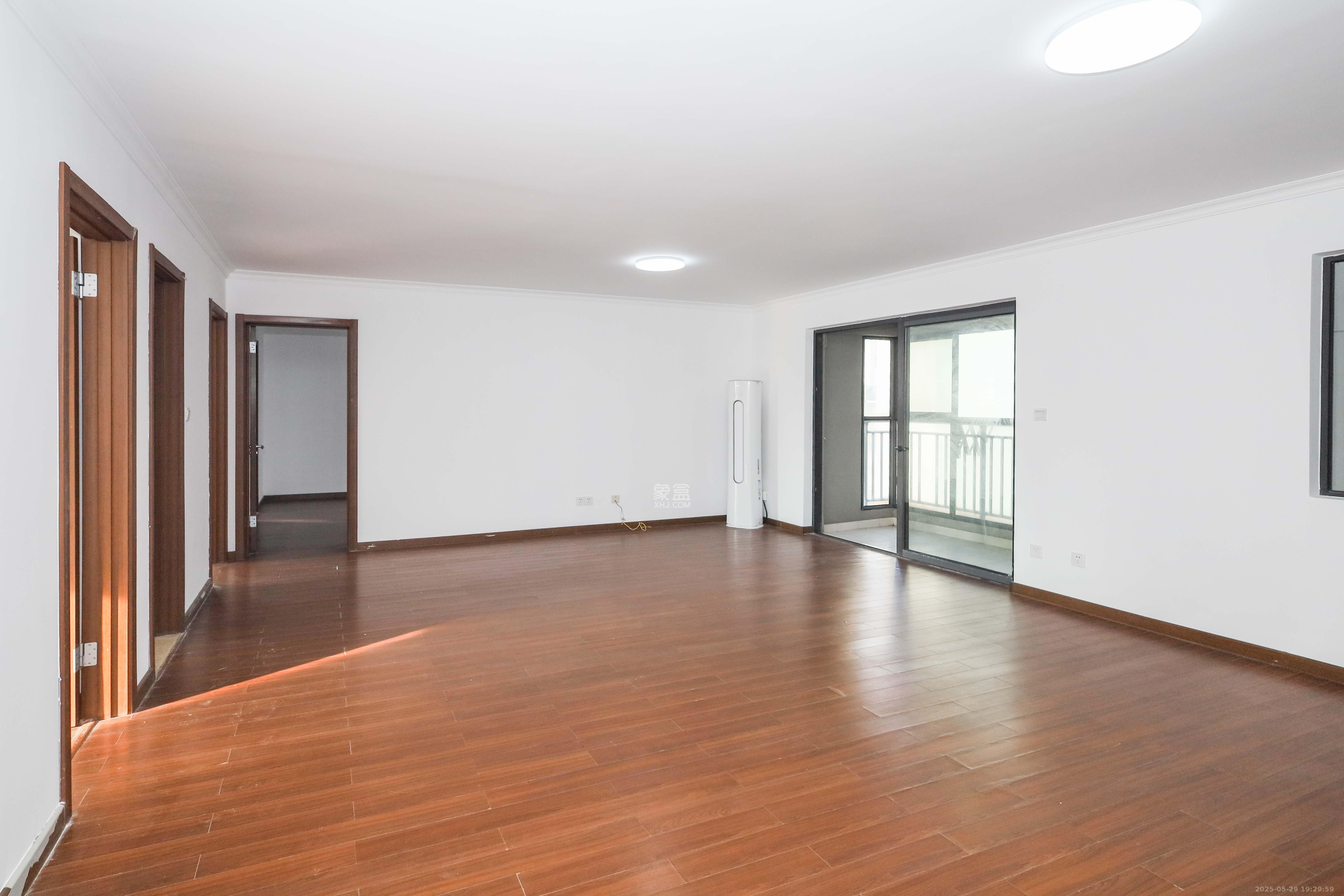 万科城市花园  3室2厅2卫    98.8万 万科城市花园  3室2厅2卫    98.8万客厅