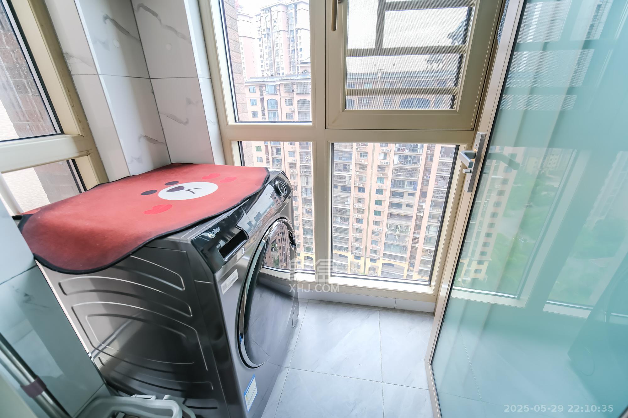 中安善化国际  4室2厅2卫    98.0万 中安善化国际  4室2厅2卫    98.0万卫生间