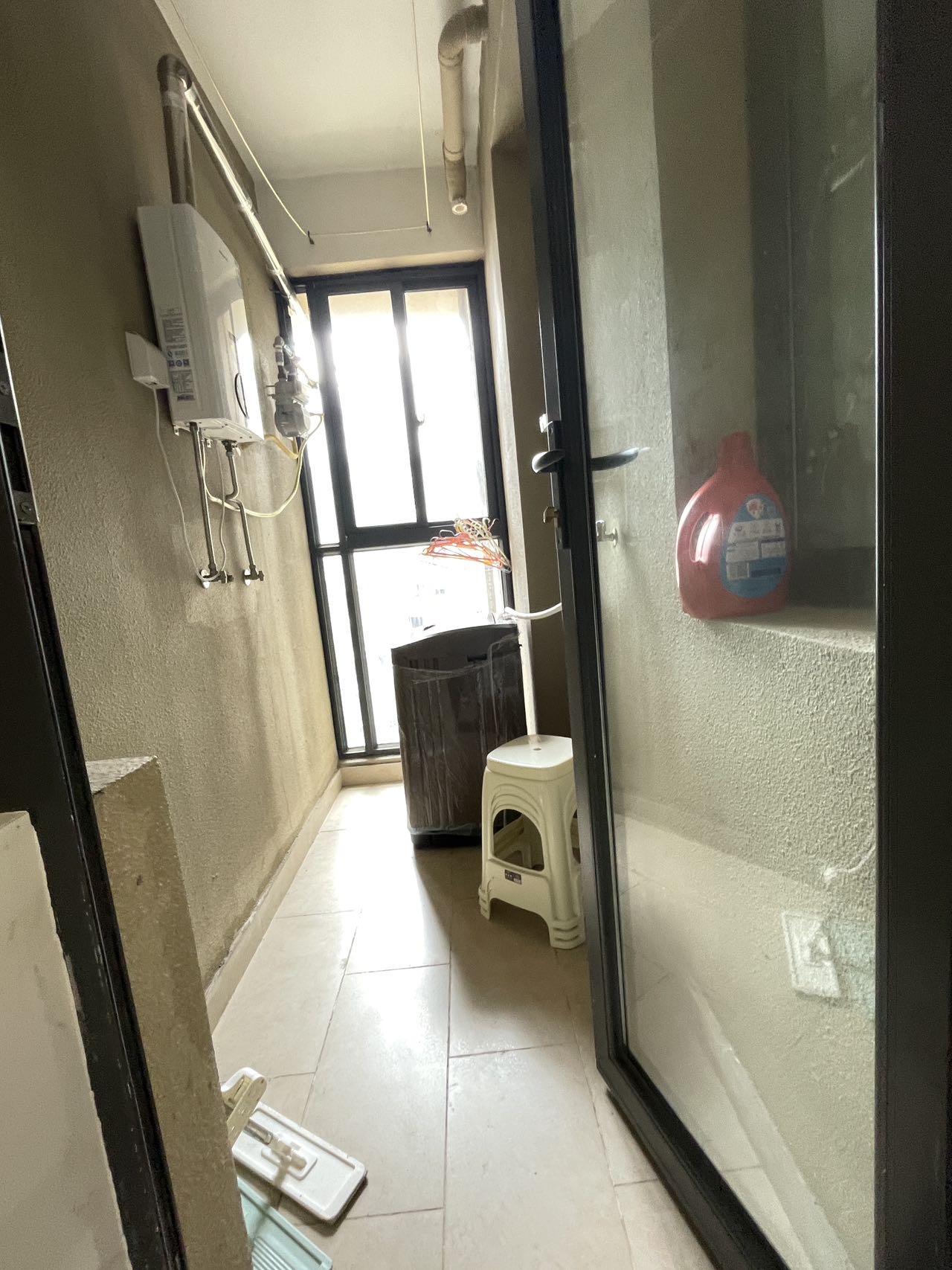 恒大美丽沙天寰湾 1室1厅1卫 2200.0元/月 恒大美丽沙天寰湾 1室1厅1卫 2200.0元/月室内图